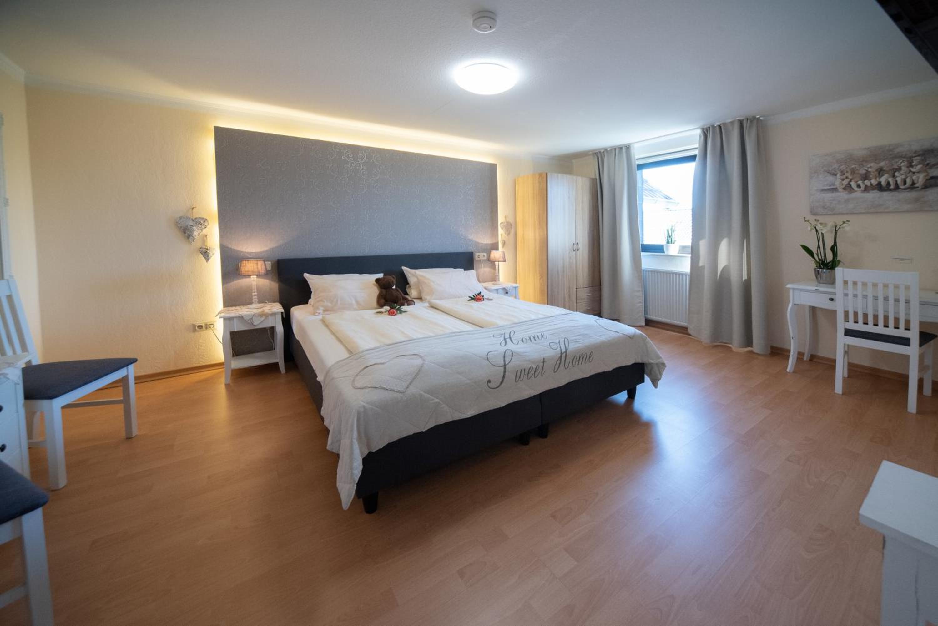 Standard Double Room - Photo 5