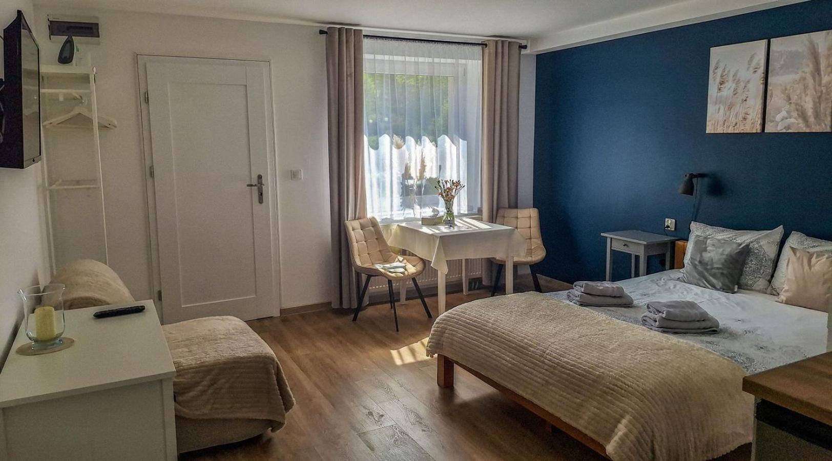 Large Apartment (2 Adults)