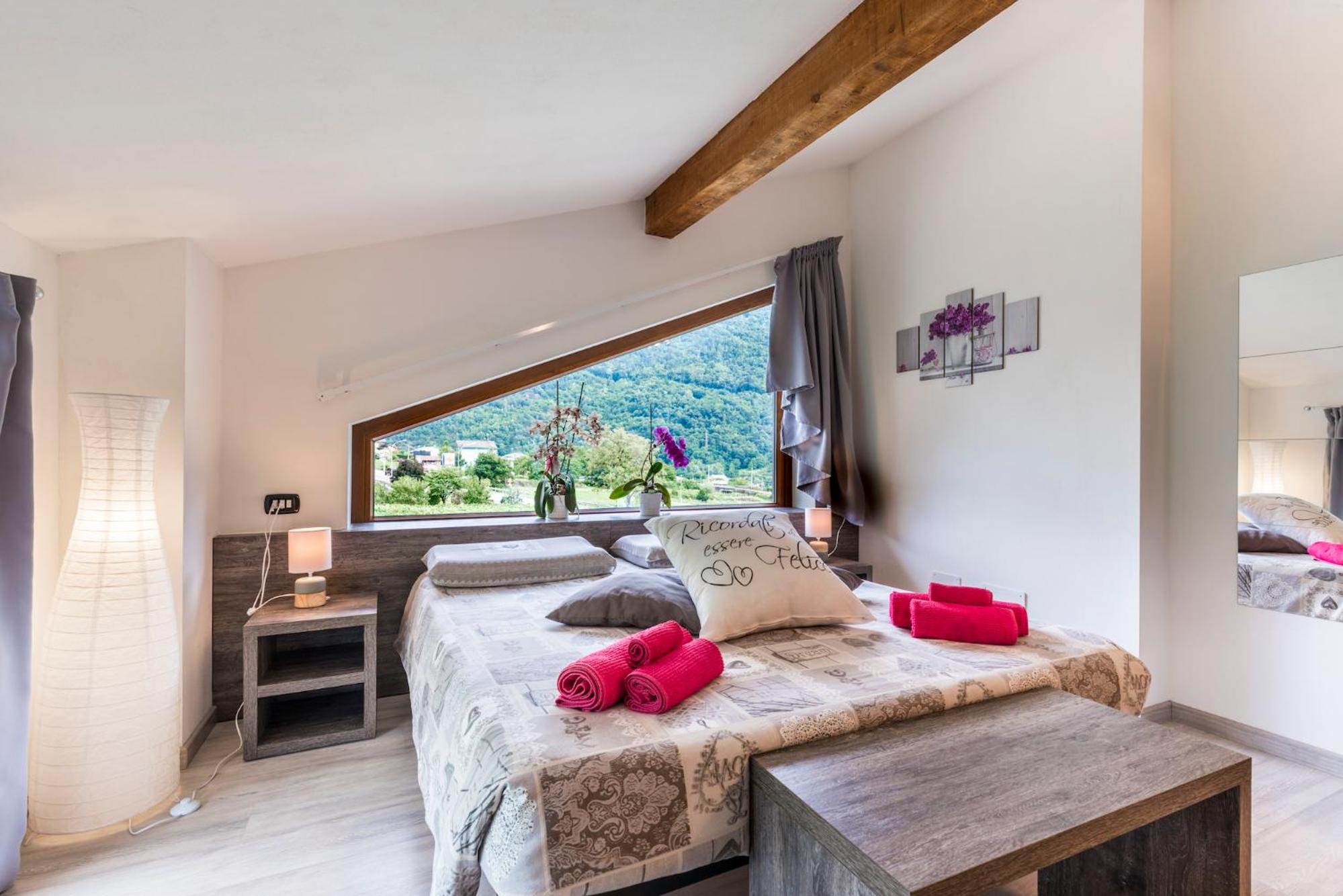 Double or Twin Room with View - Photo 1