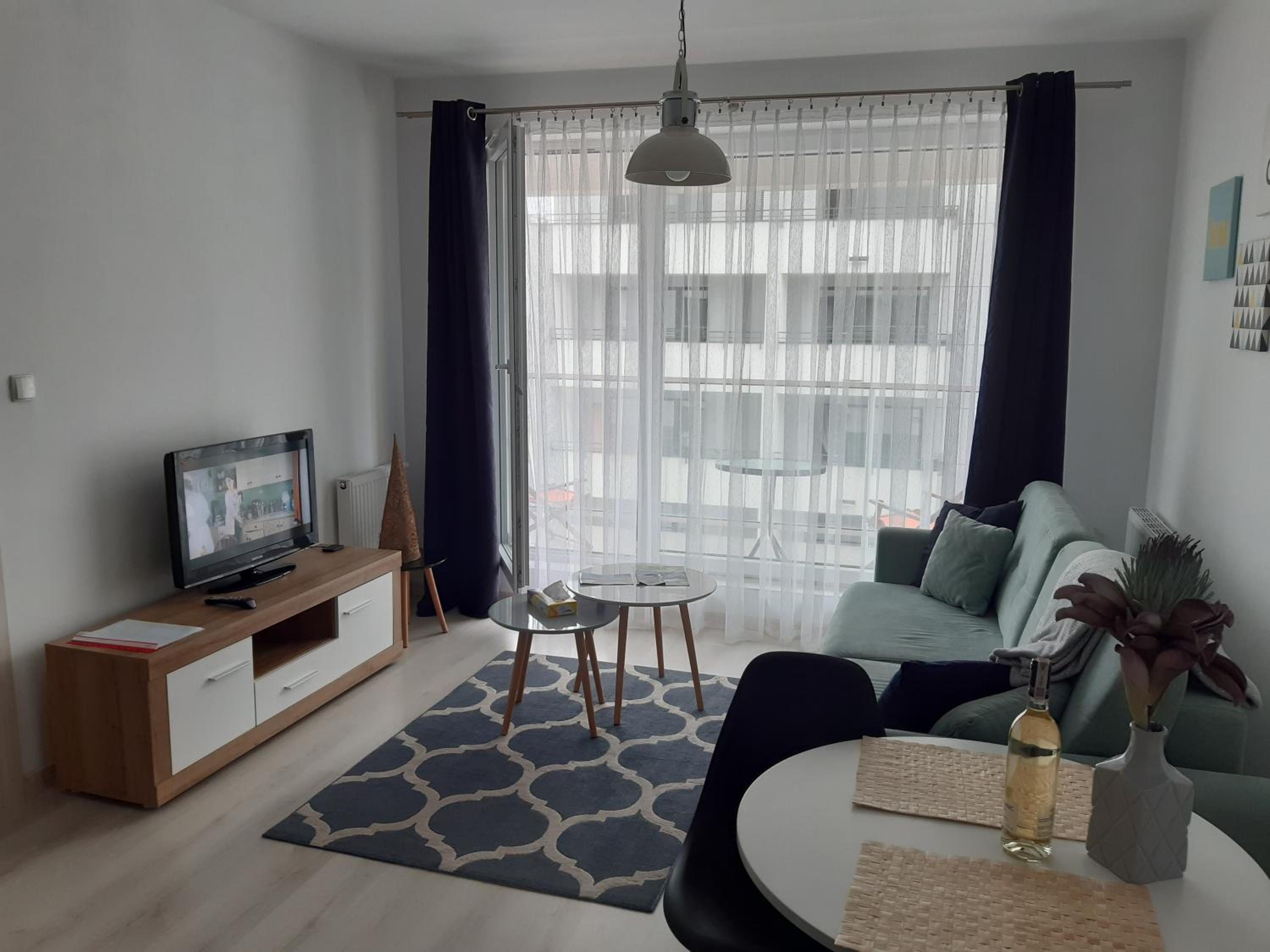 One-Bedroom Apartment
