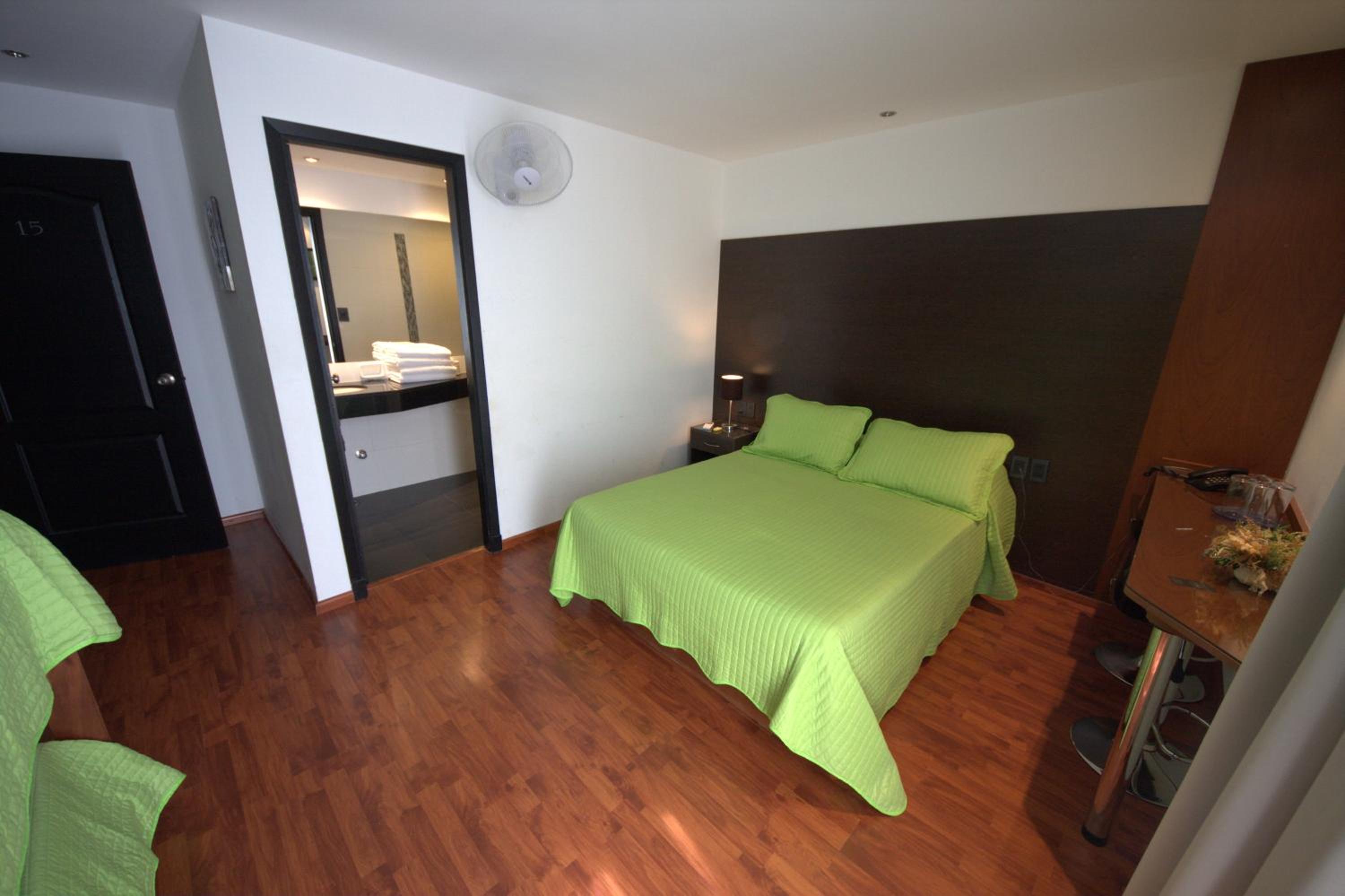 Superior Quadruple Room photo 3