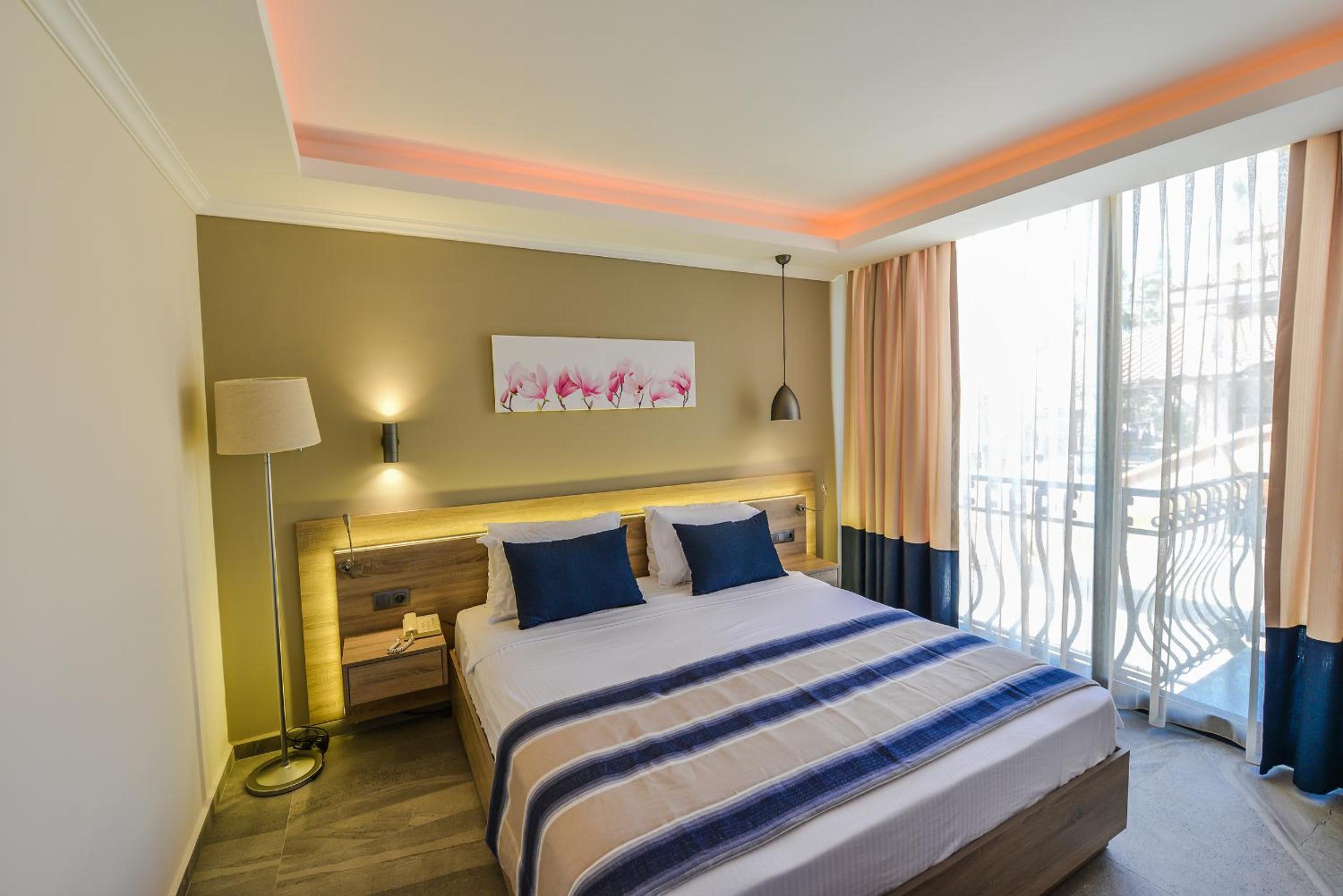 Deluxe Triple Room photo 3