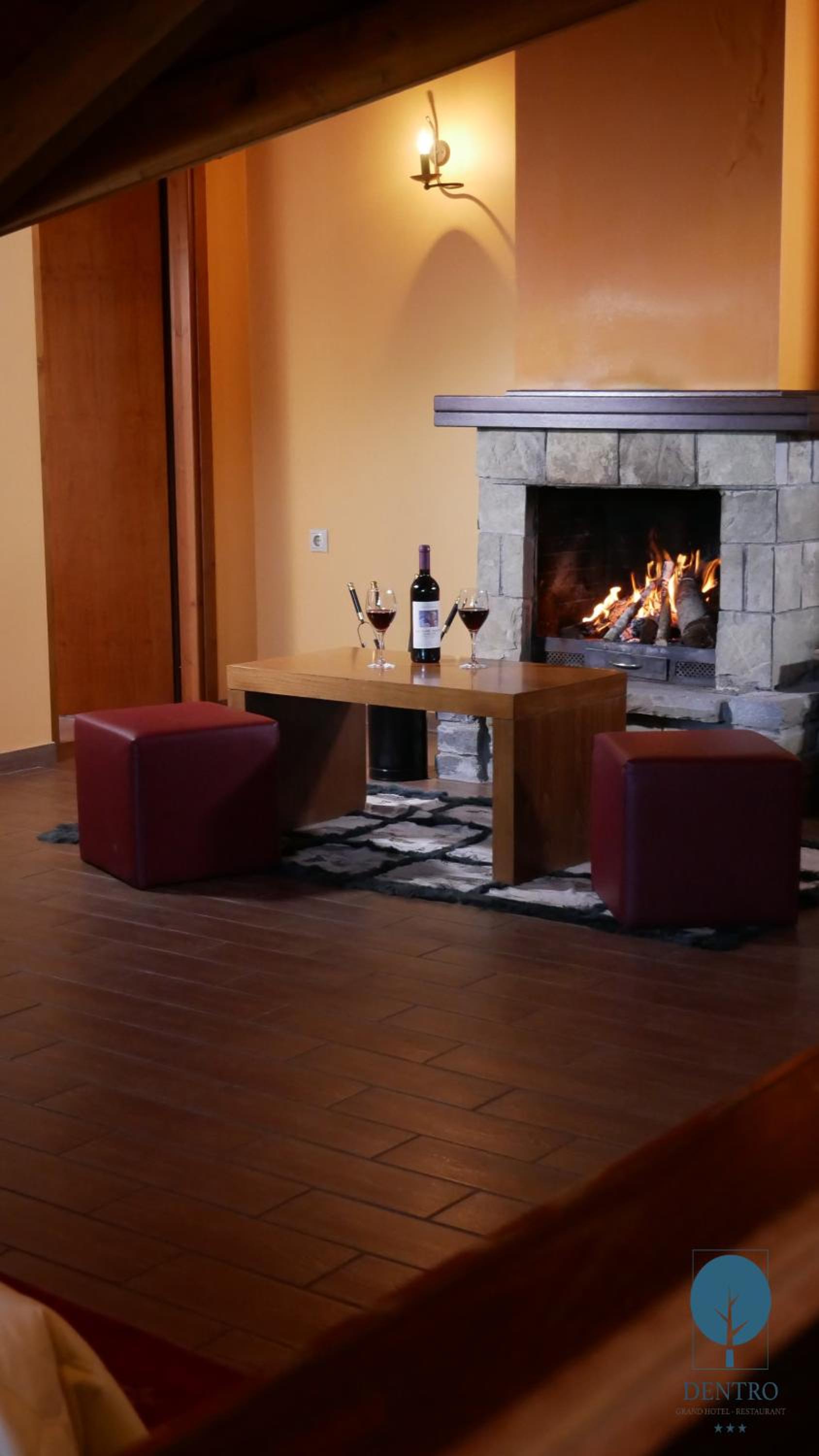 Deluxe Junior Suite - Photo 7