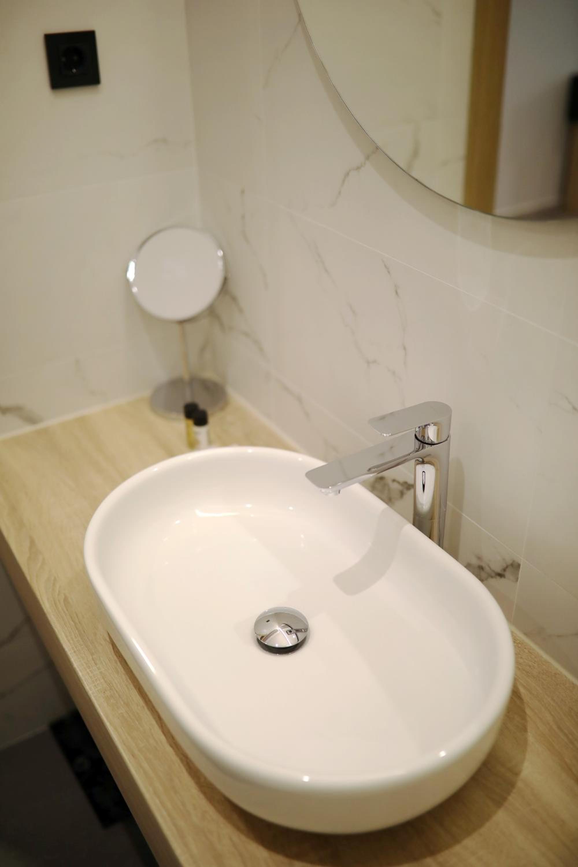 Standard Double or Twin Room photo 3