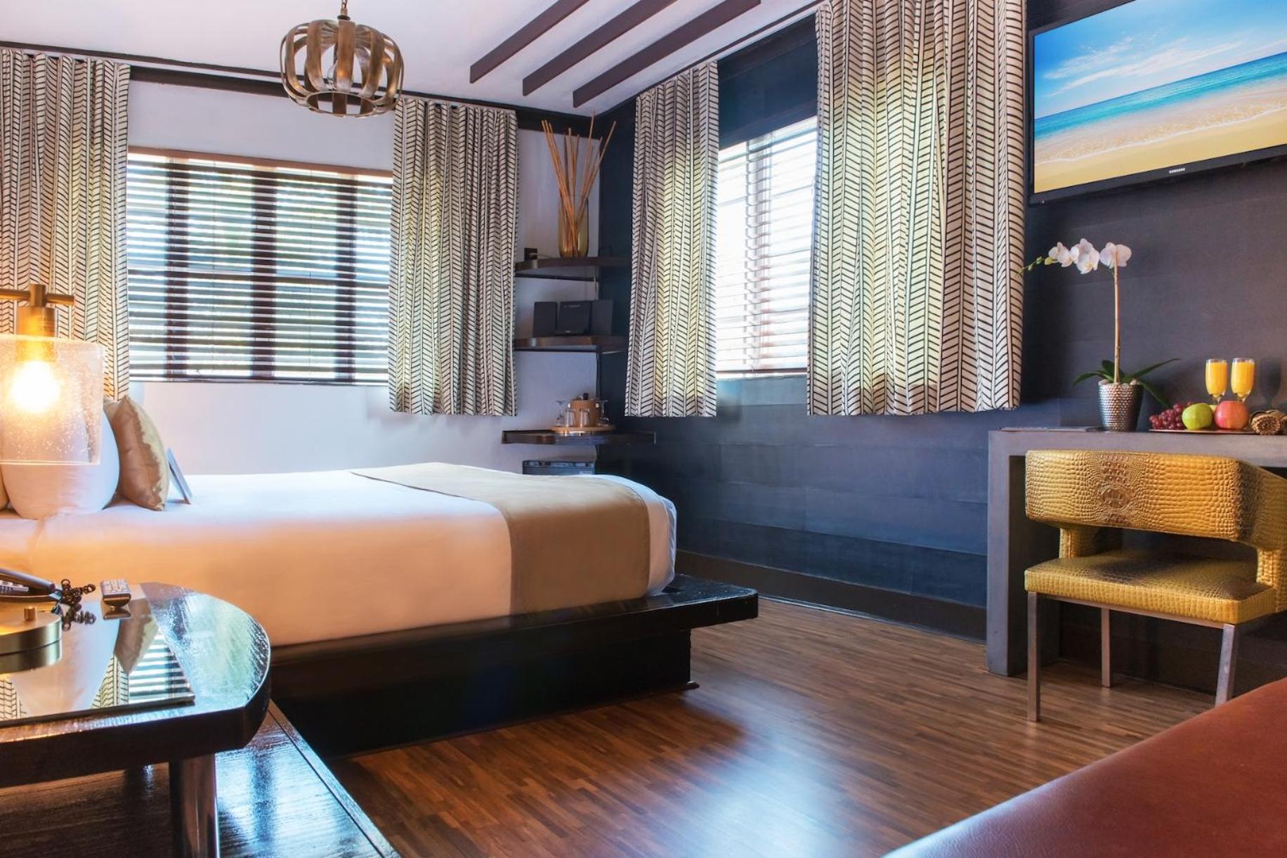 Standard King Room - Photo 3