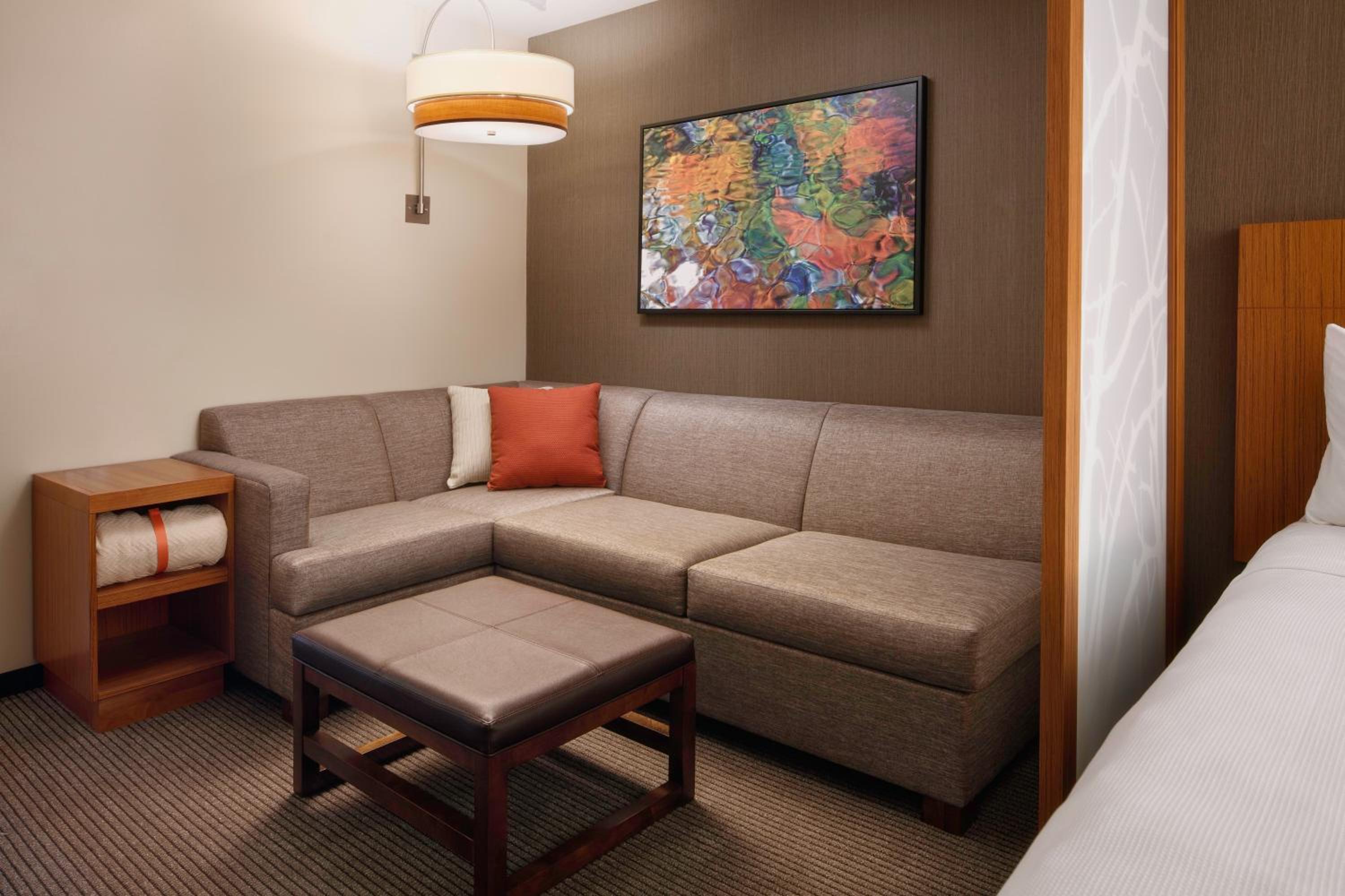 King Suite with Sofa Bed and Roll-In Shower - Disability Access