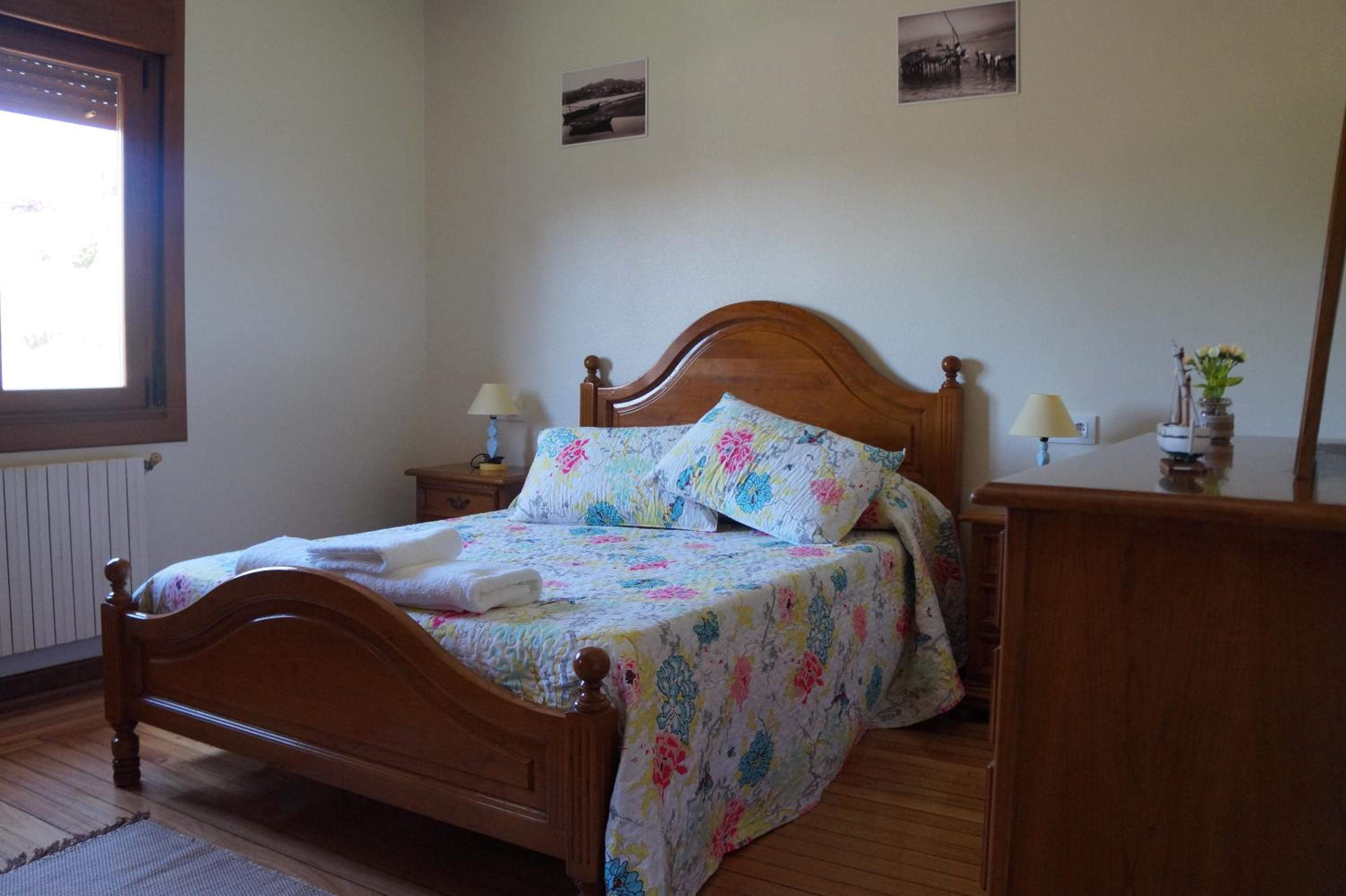Four-Bedroom House - Photo 5