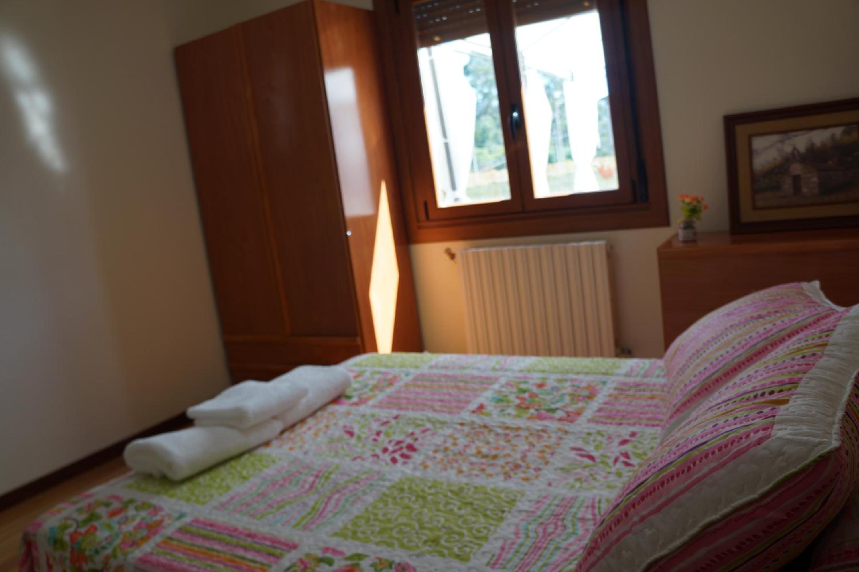 Four-Bedroom House - Photo 6