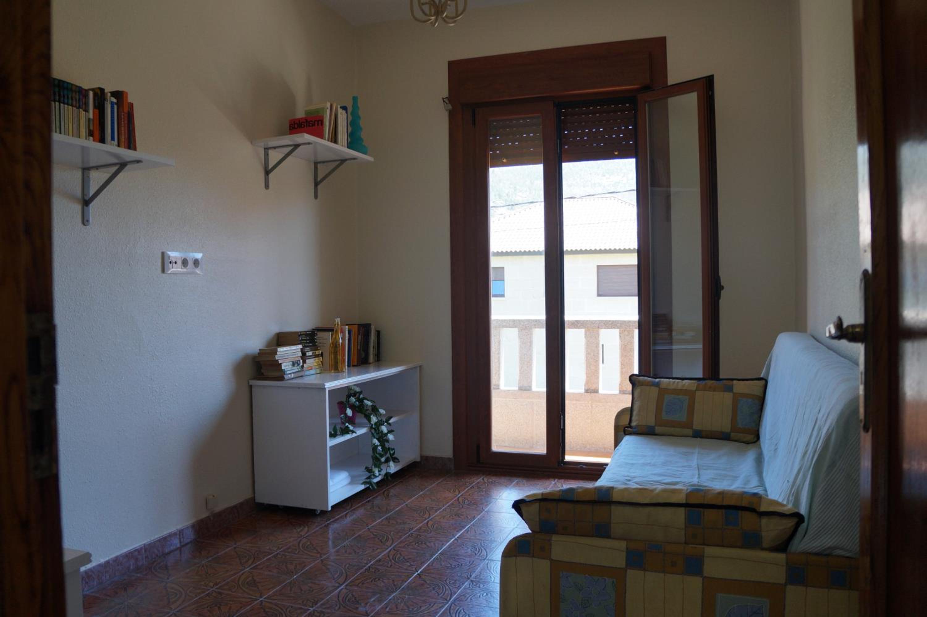 Four-Bedroom House - Photo 8