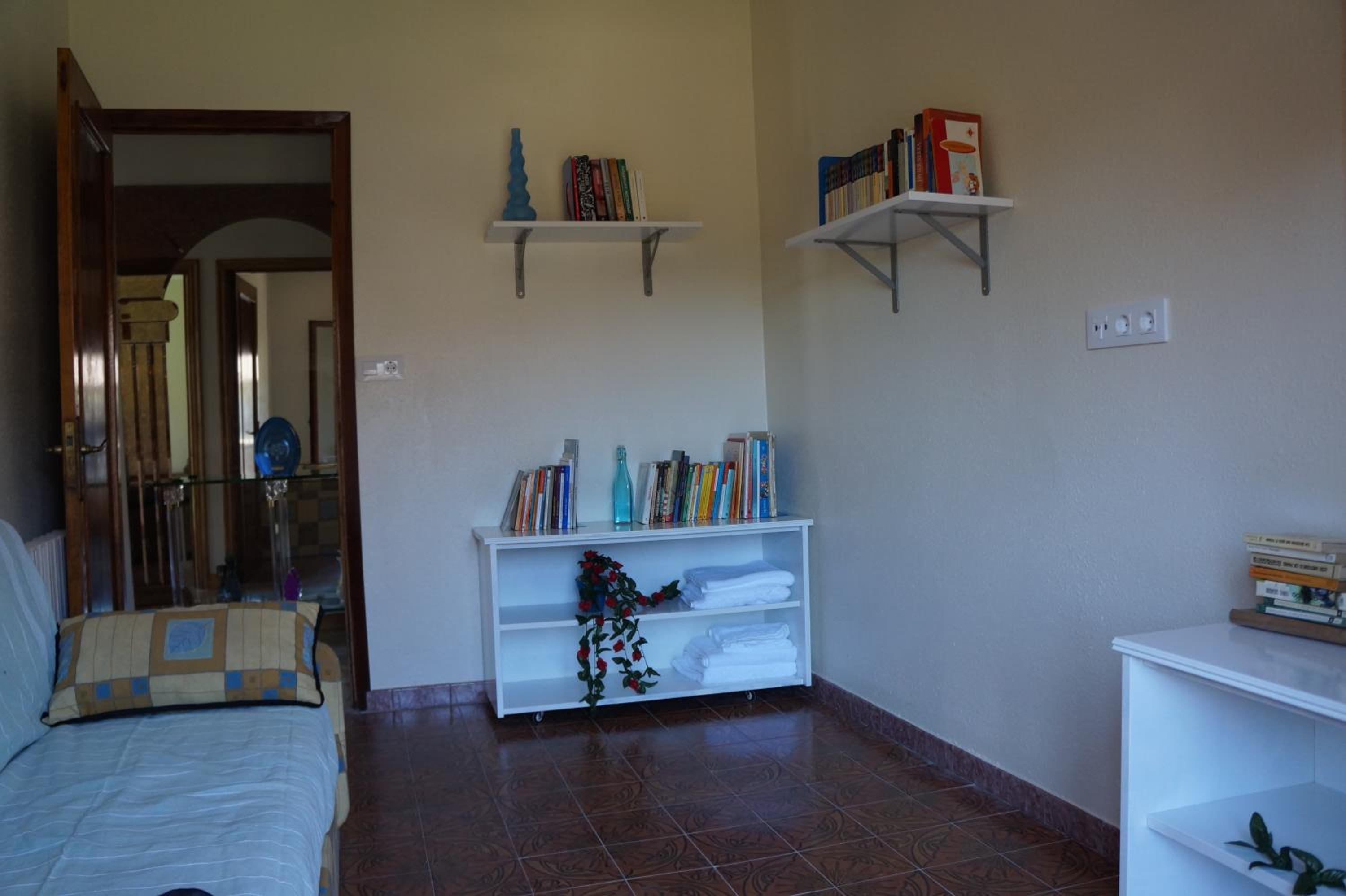 Four-Bedroom House - Photo 10