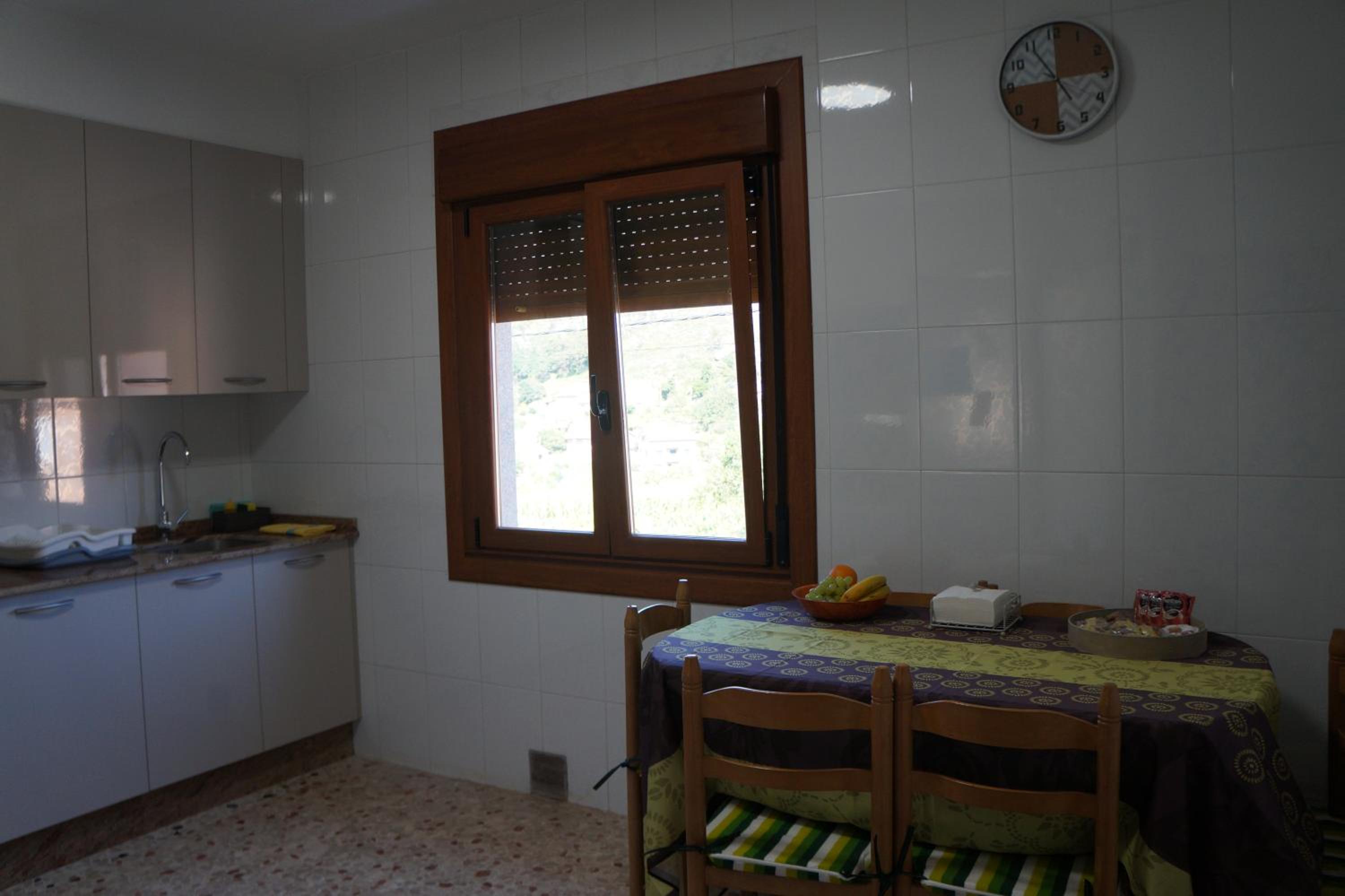 Four-Bedroom House - Photo 11