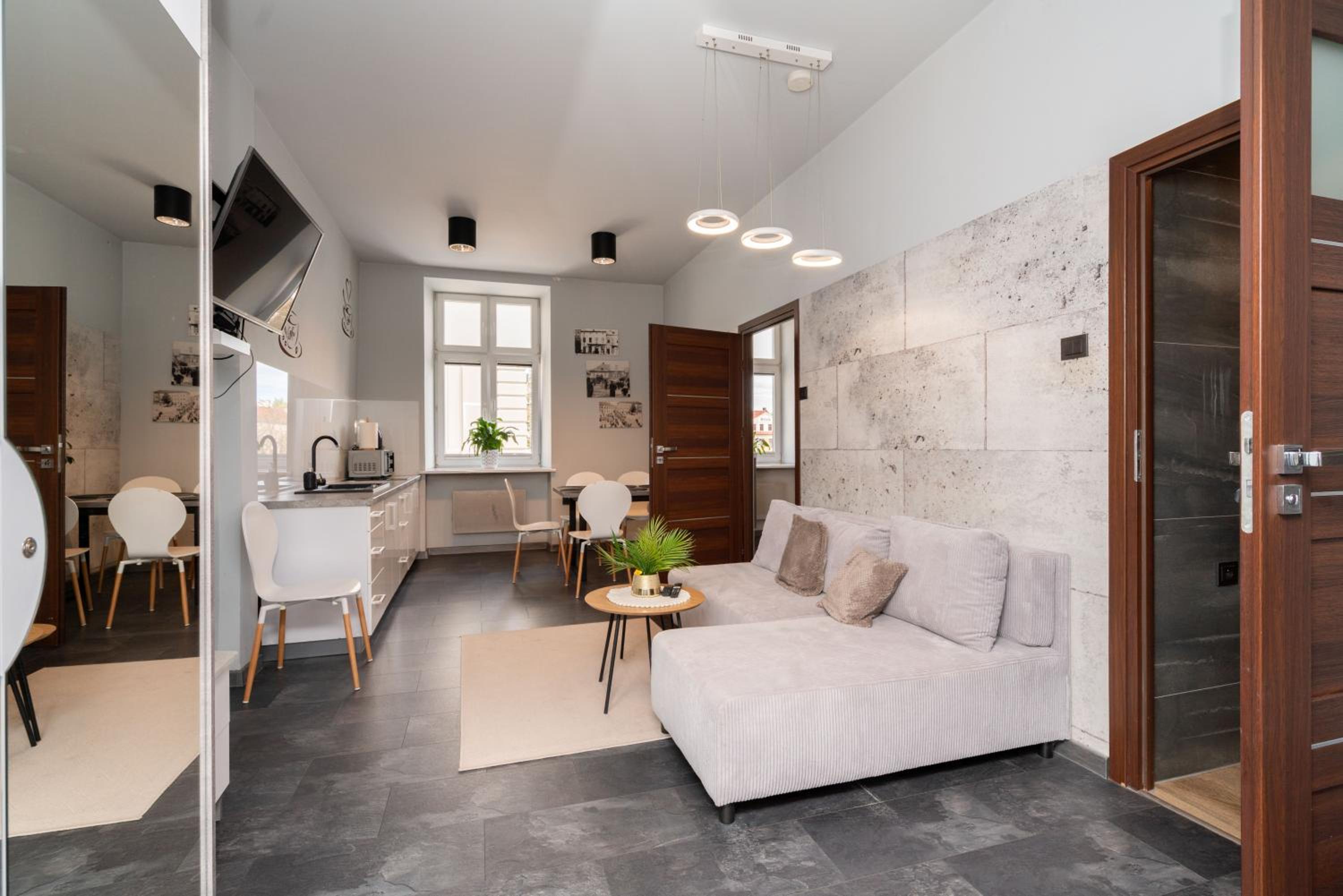 One-Bedroom Apartment