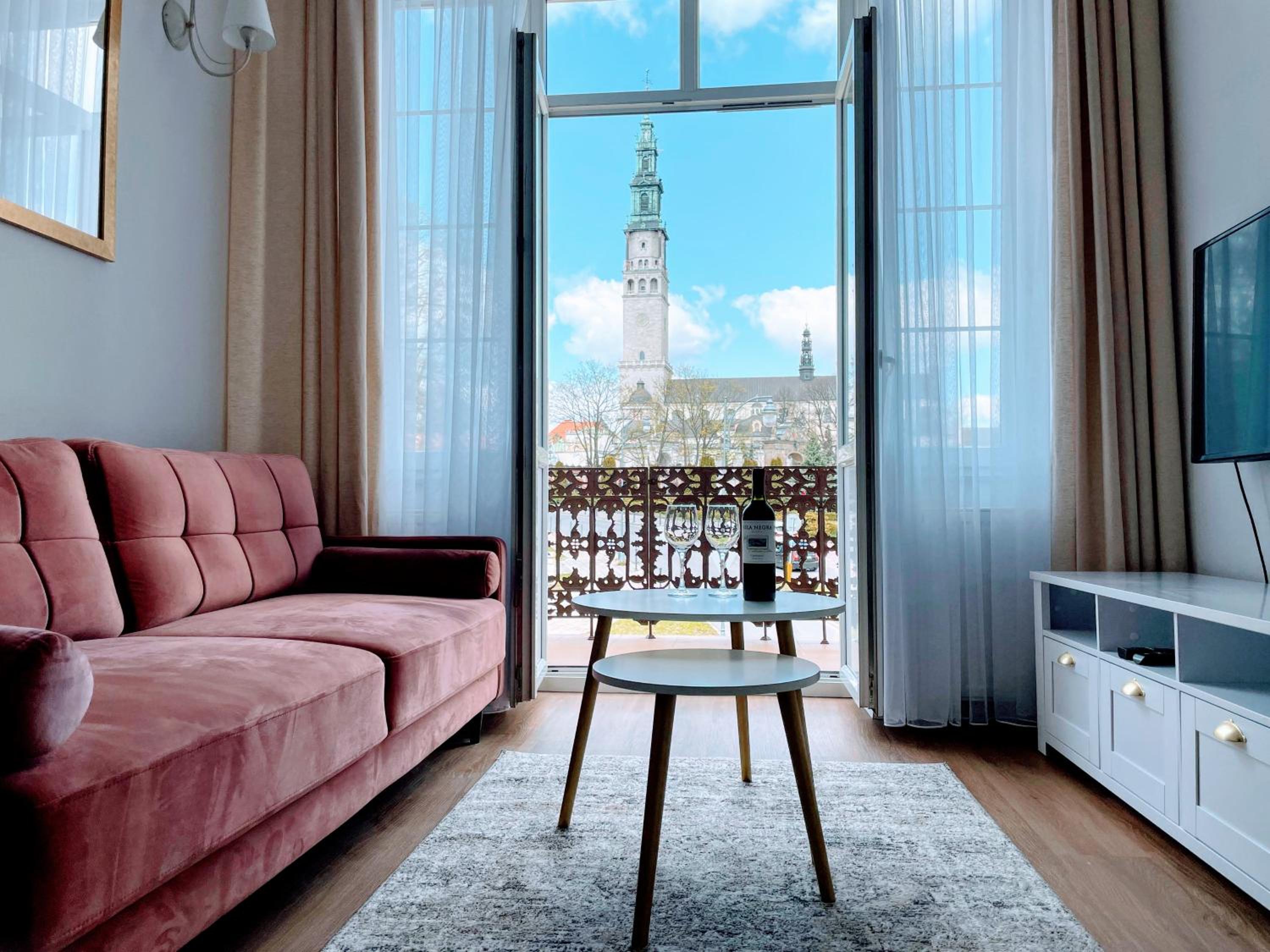 Deluxe Apartment