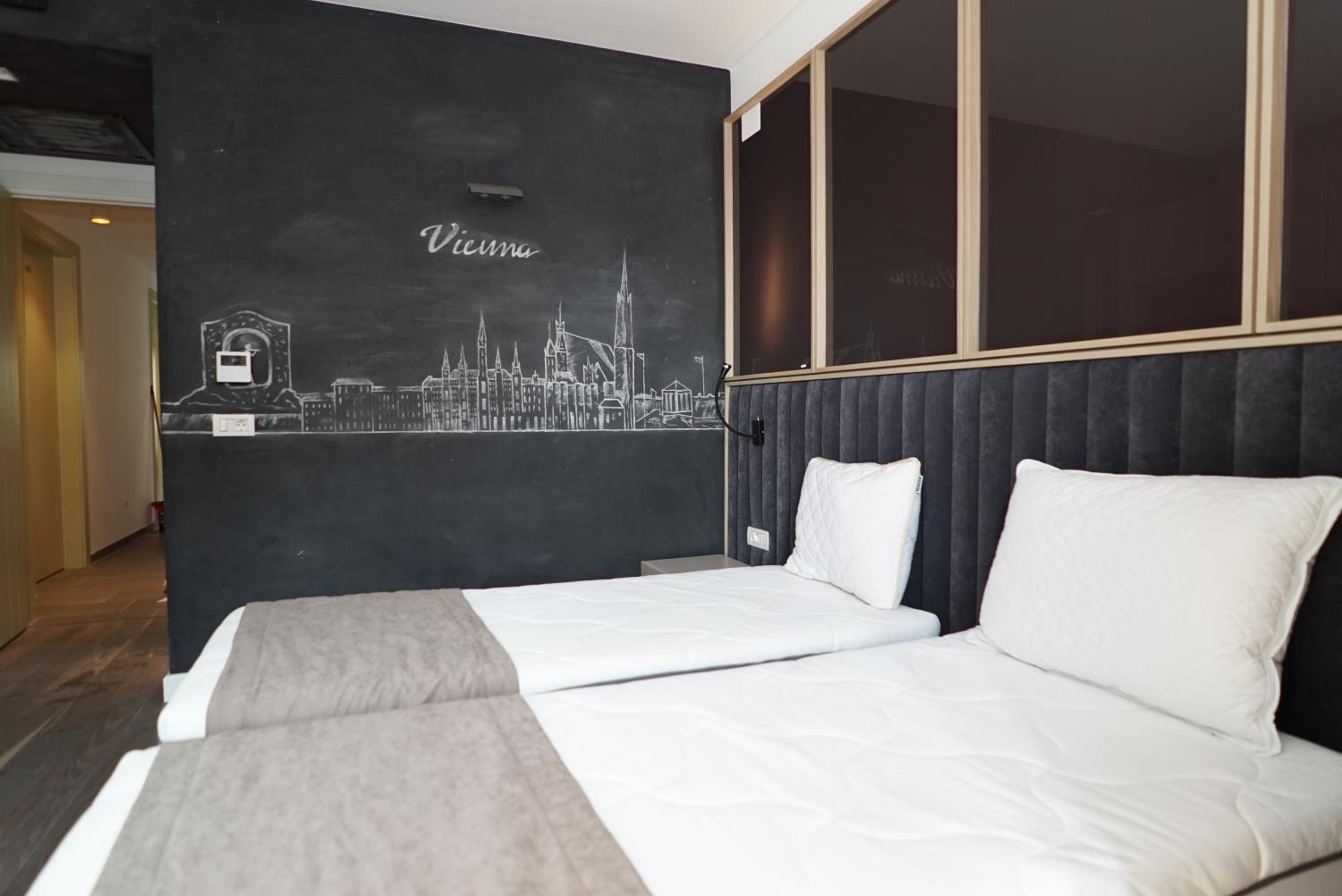Deluxe Single Room