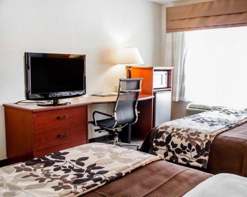 Double Room with Two Double Beds - Non-Smoking photo 3