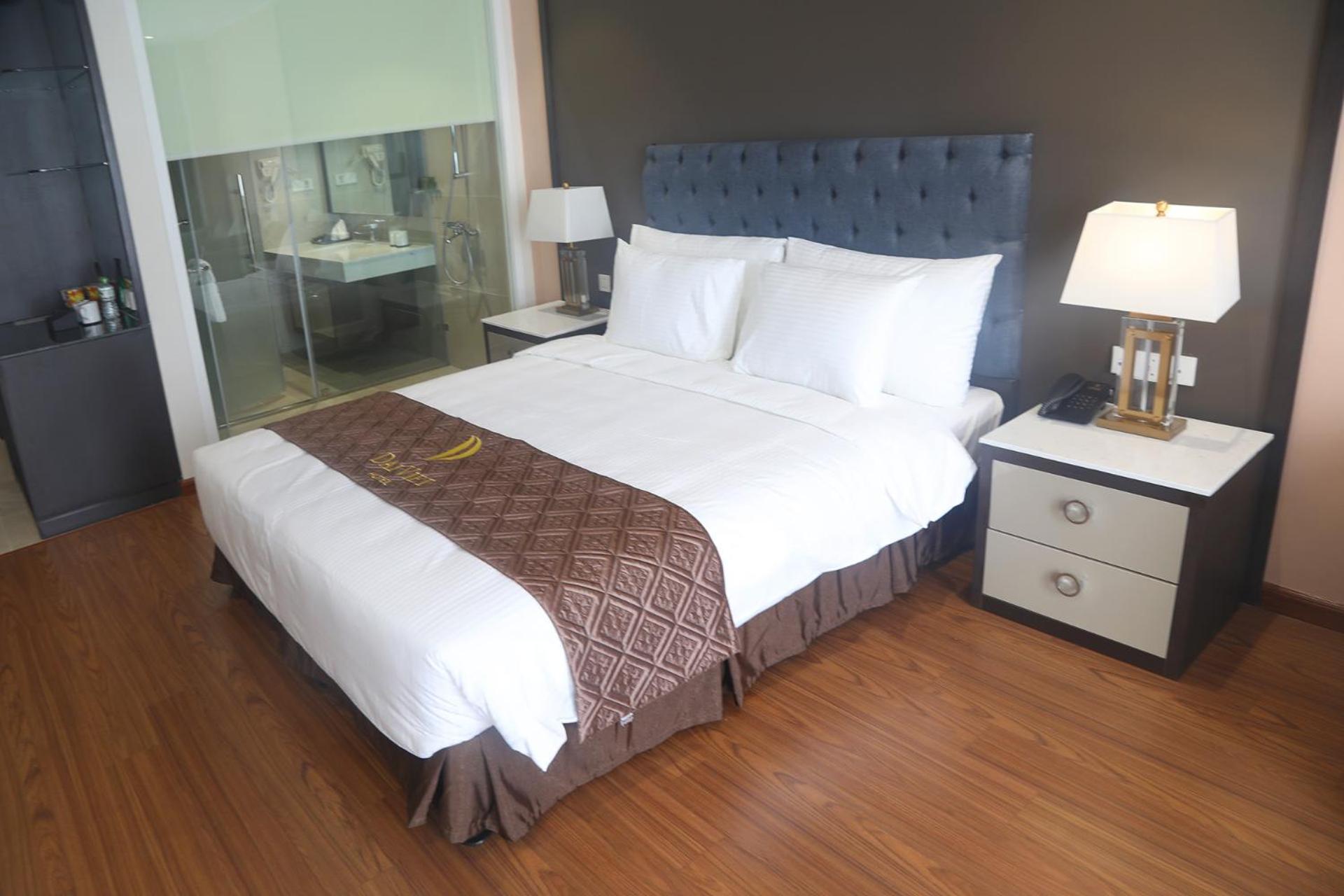Deluxe King Room