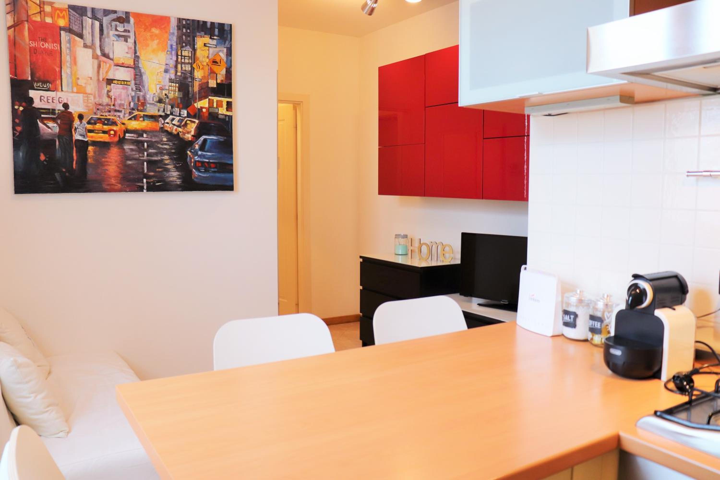 Apartment photo 2