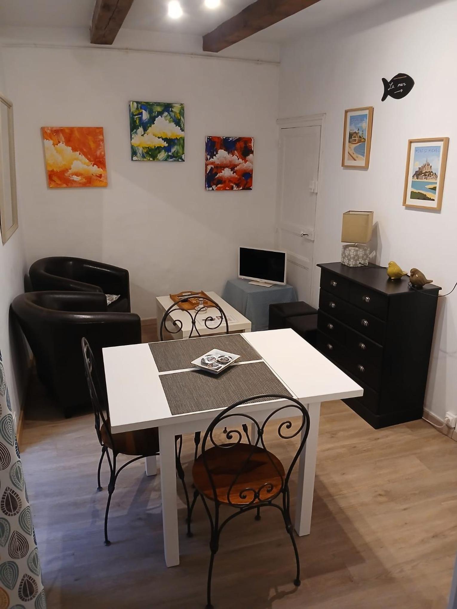 Two-Bedroom Apartment (4 Adults)