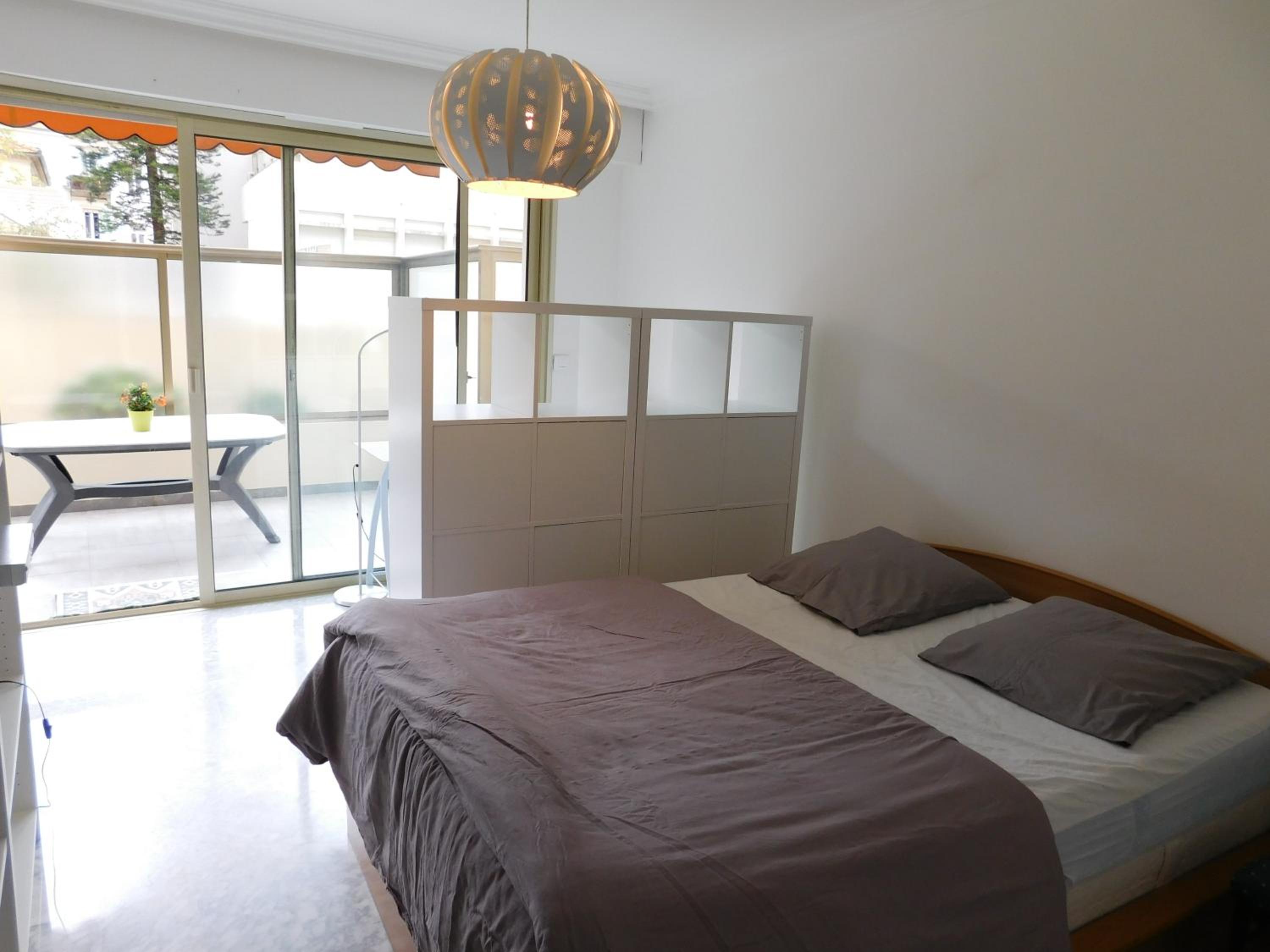 Apartment with Garden View