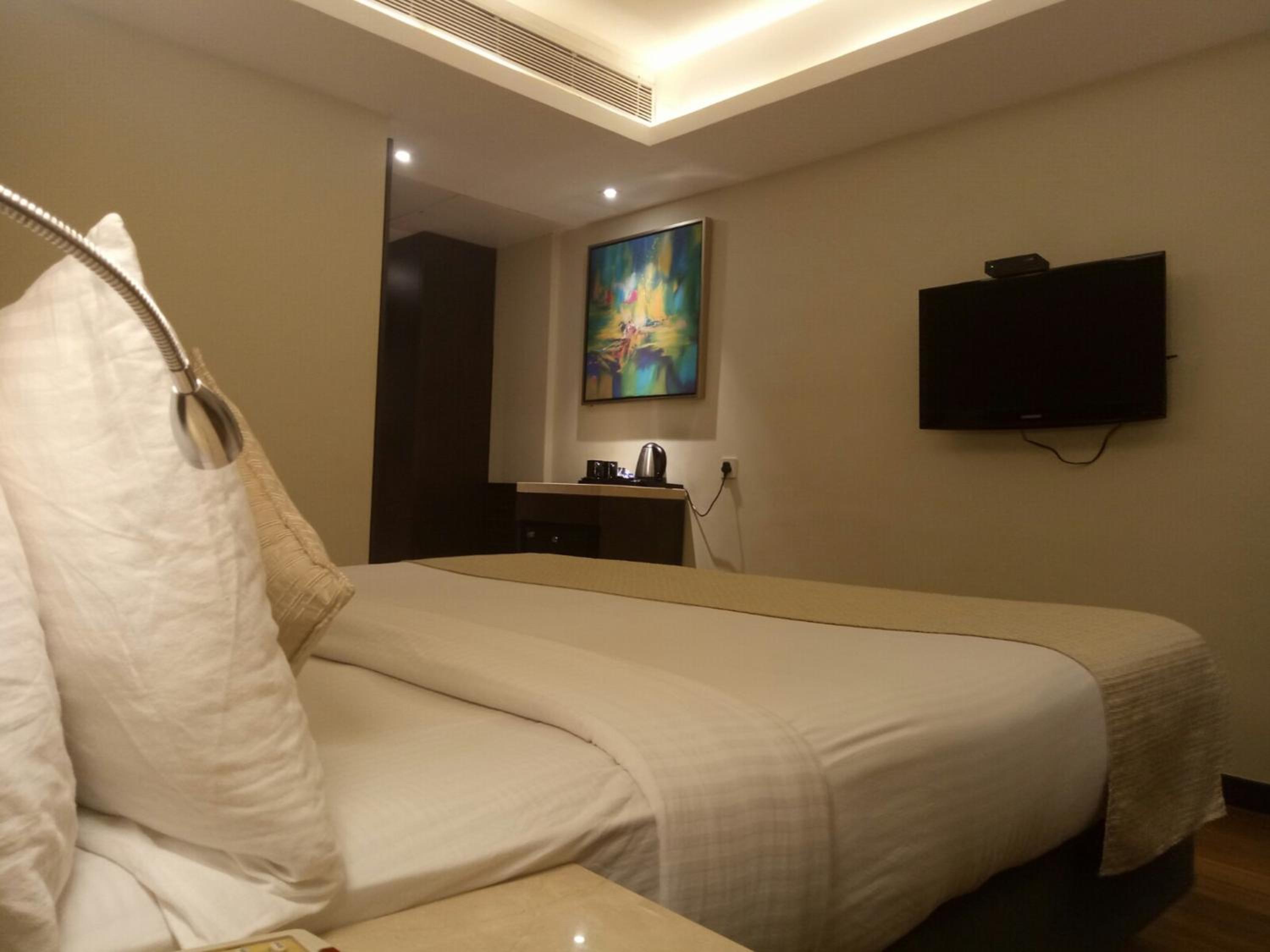 Club Double or Twin Room photo 3