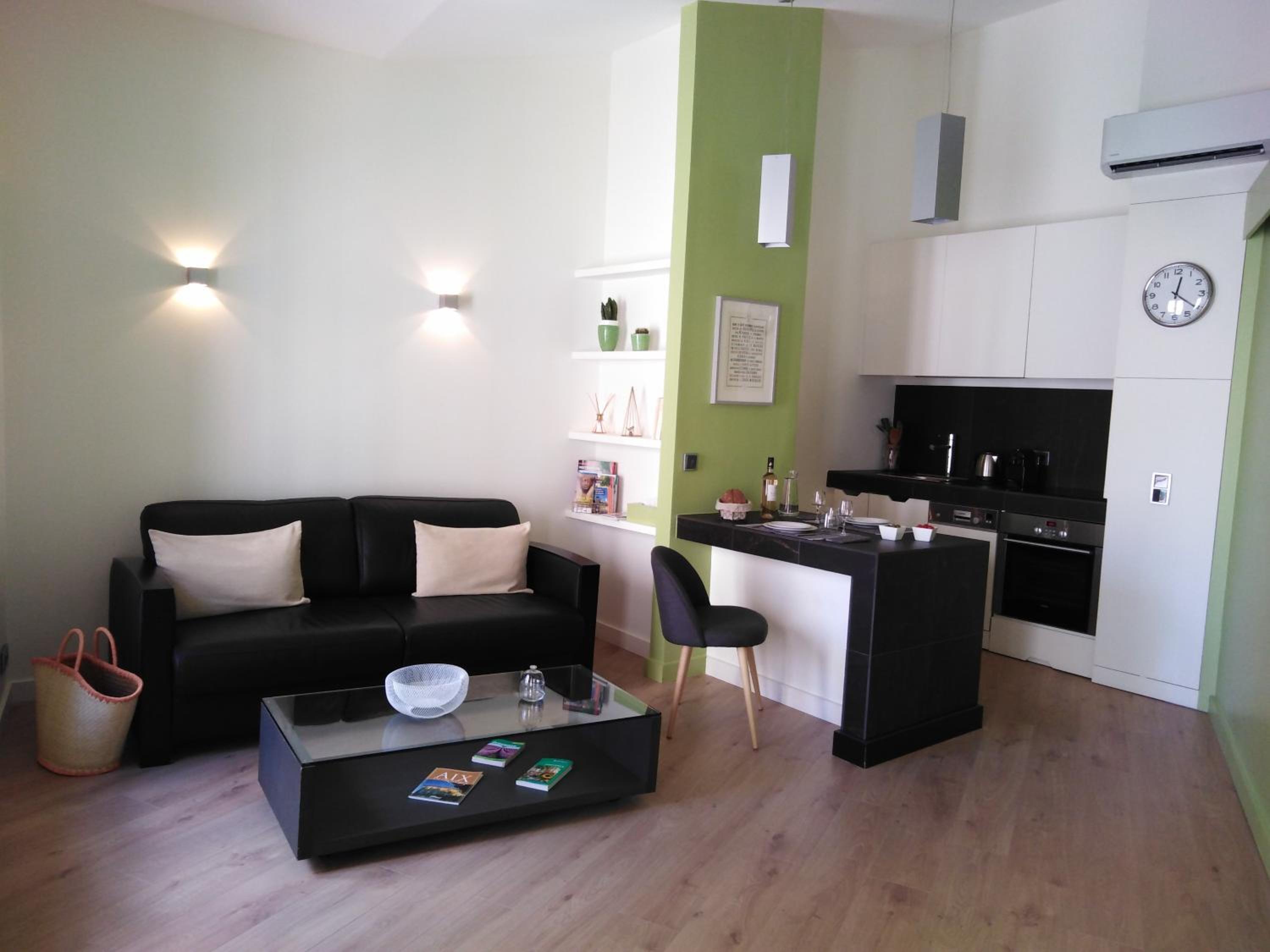 One-Bedroom Apartment