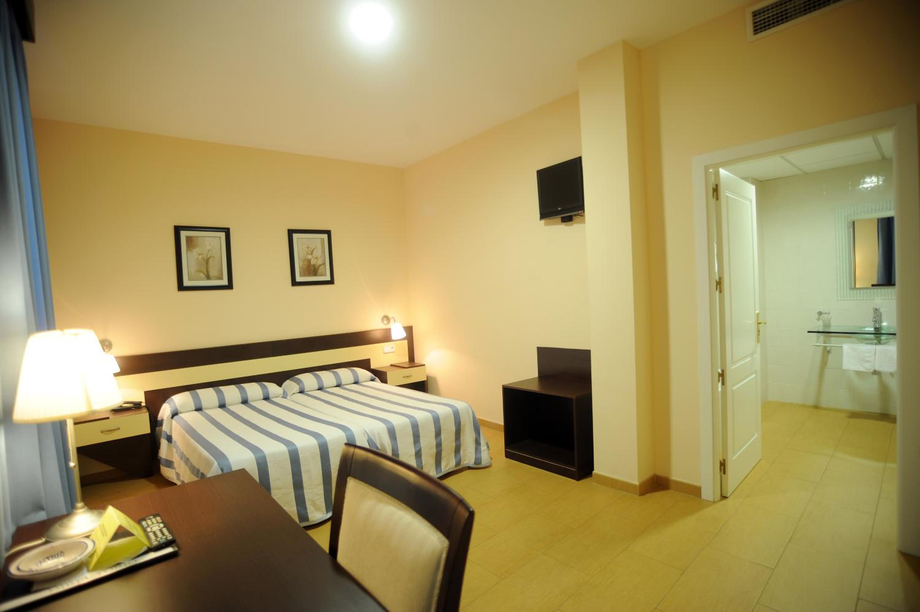 Habitación Doble o con Dos Camas