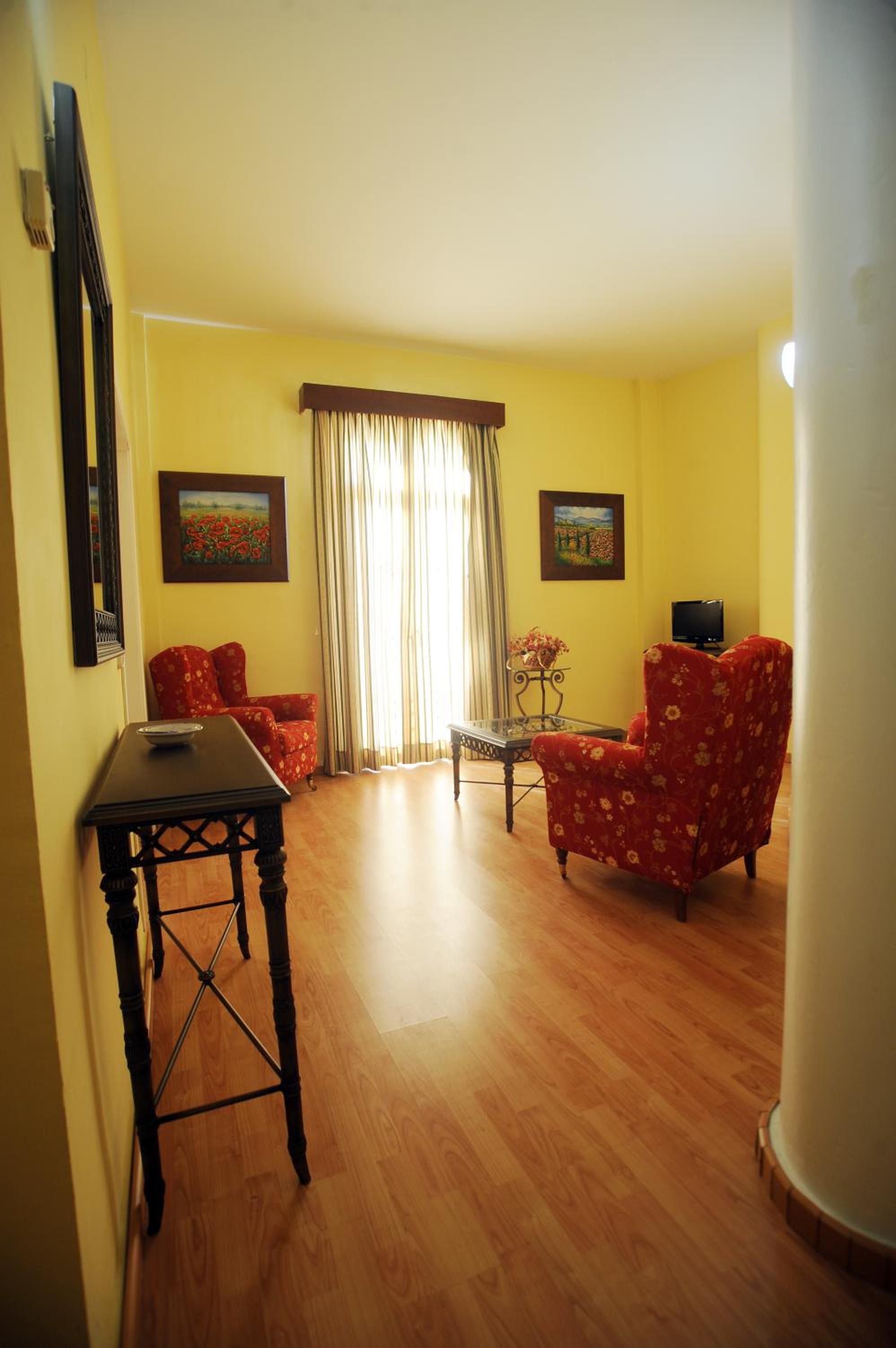 Double or Twin Room photo 3
