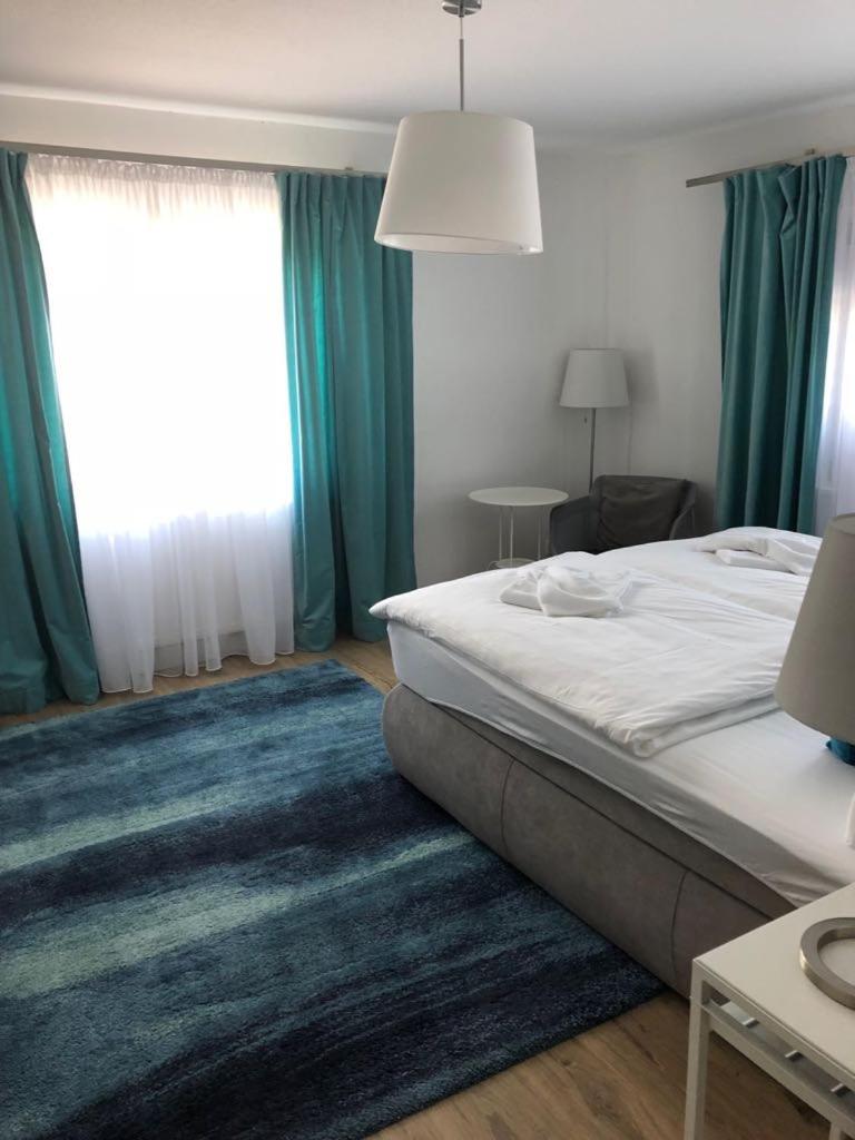 Budget Double Room photo 3