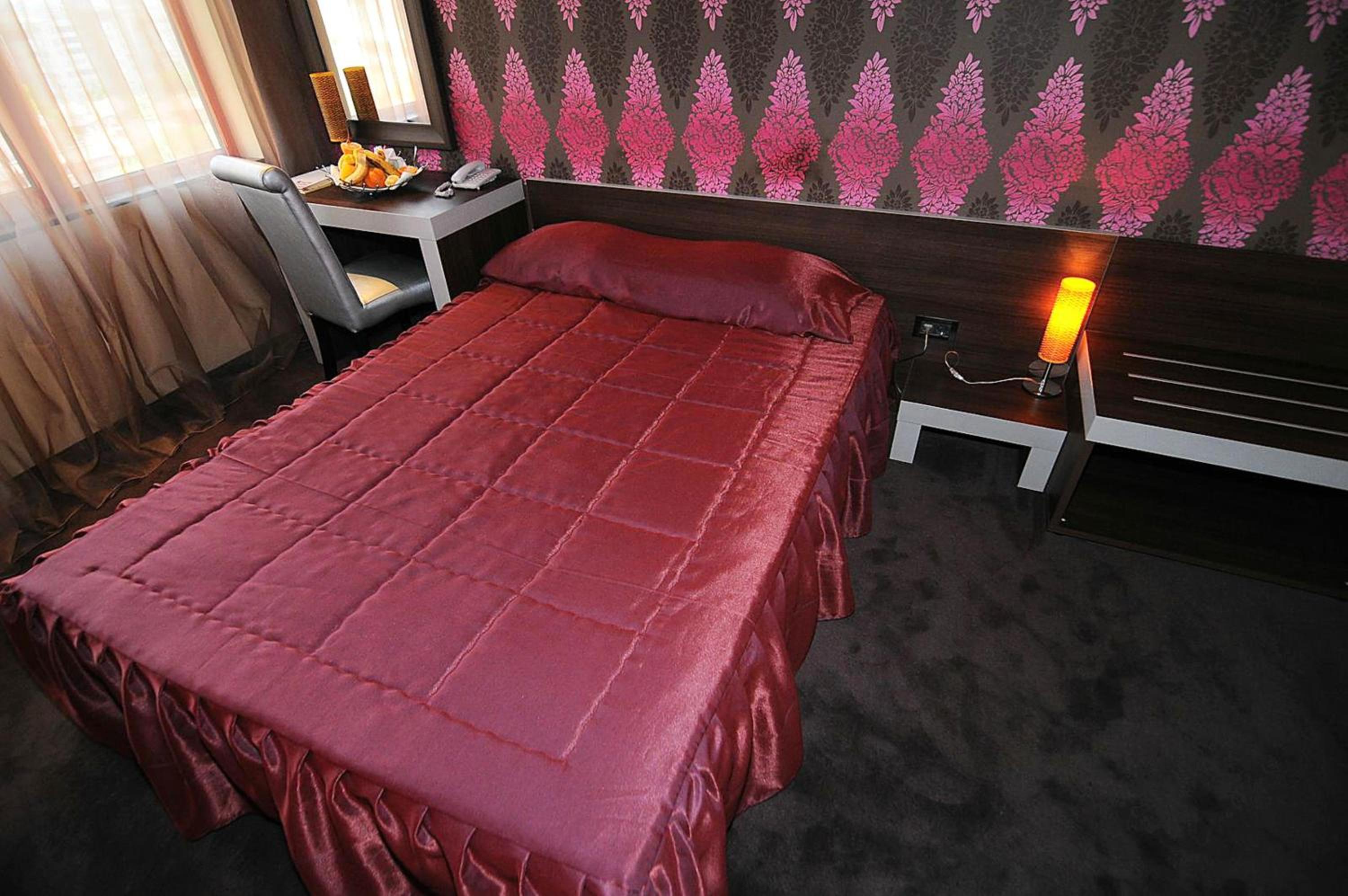 Single Room photo 2