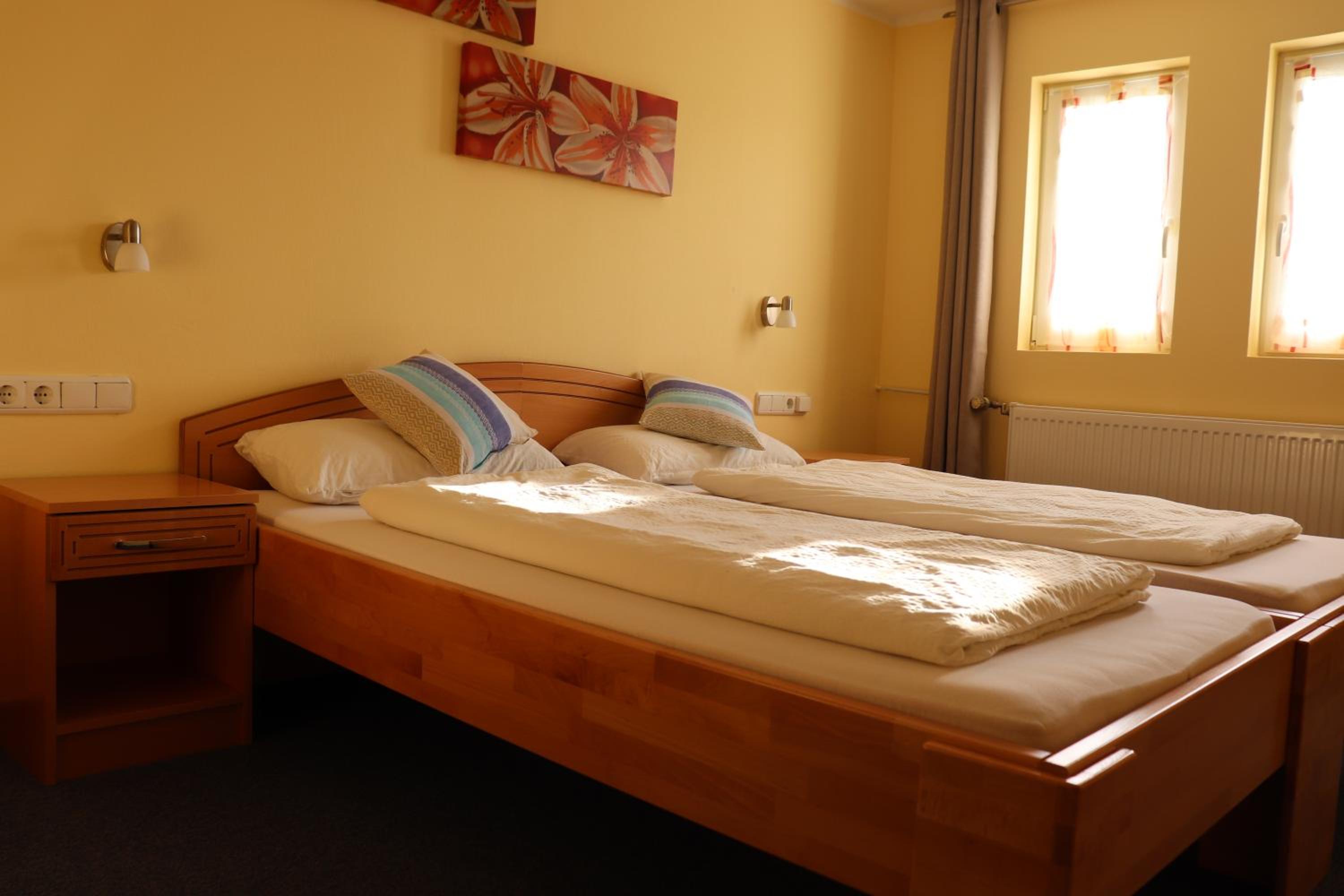 Double Room - Photo 9