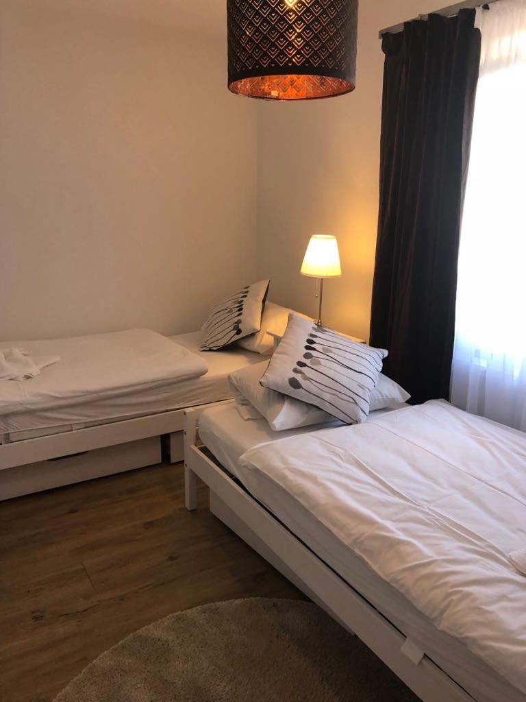 Twin Room - Photo 5