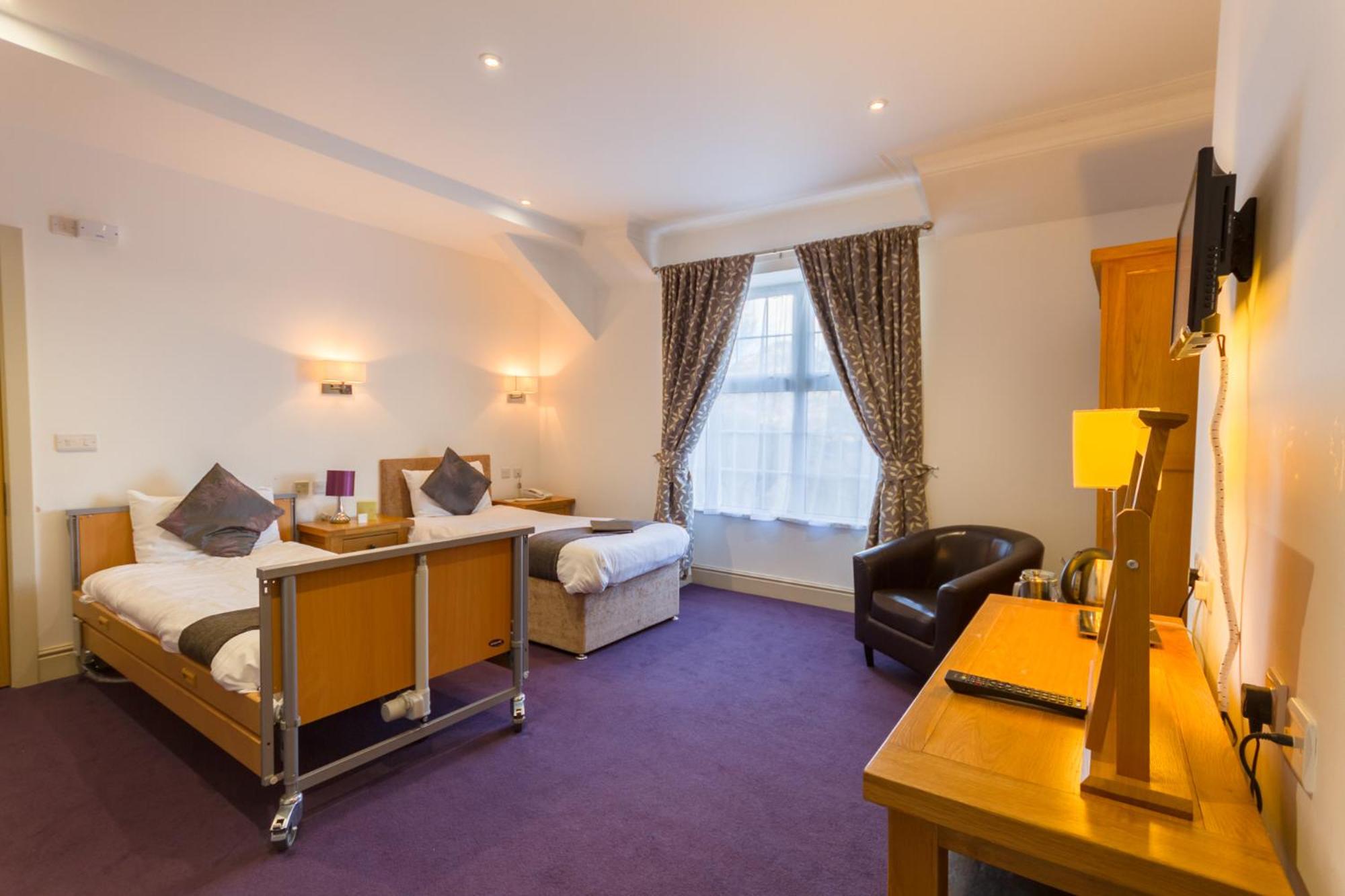 Interconnecting Twin Wheelchair Accessible Room