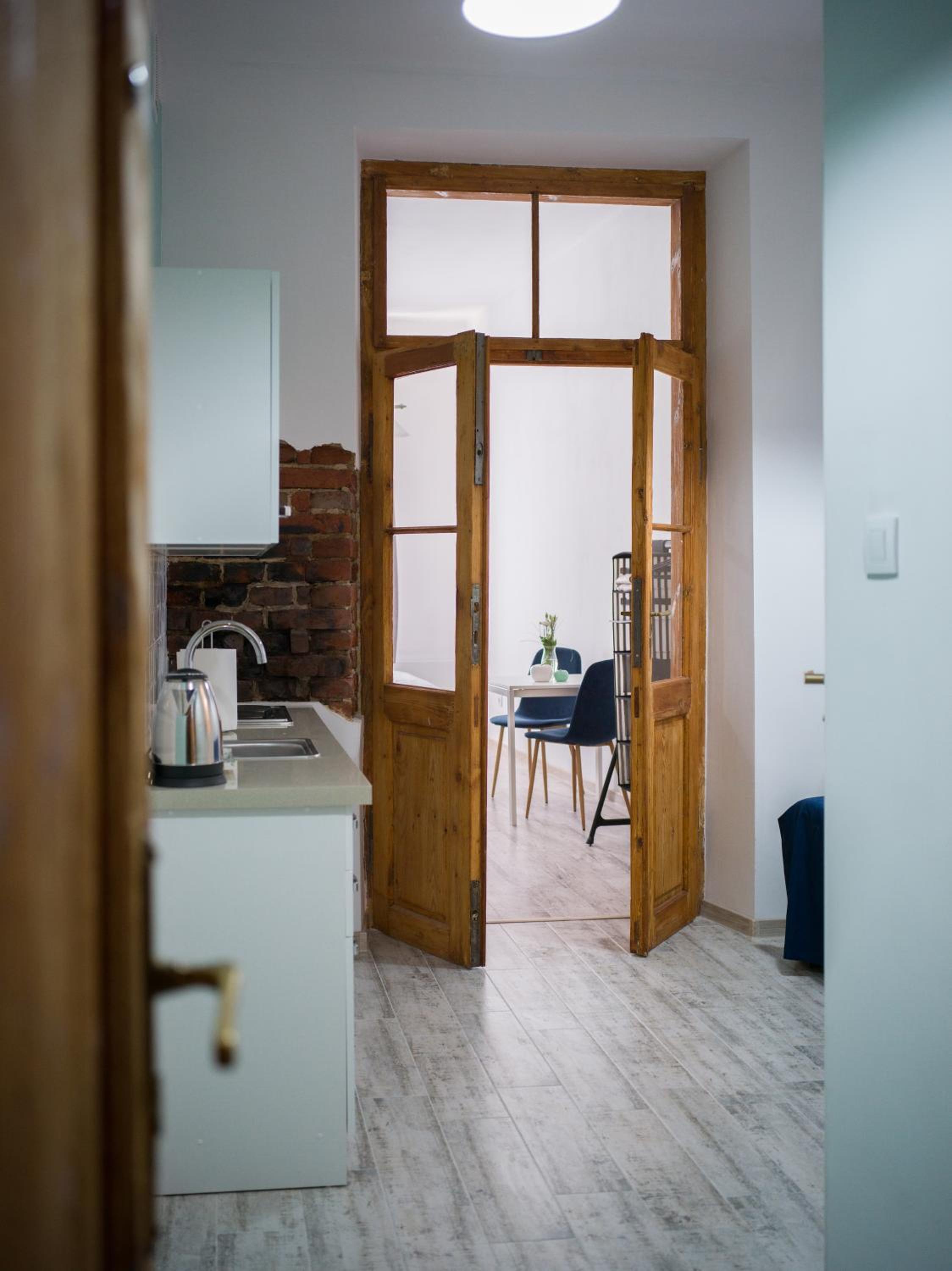 One-Bedroom Apartment