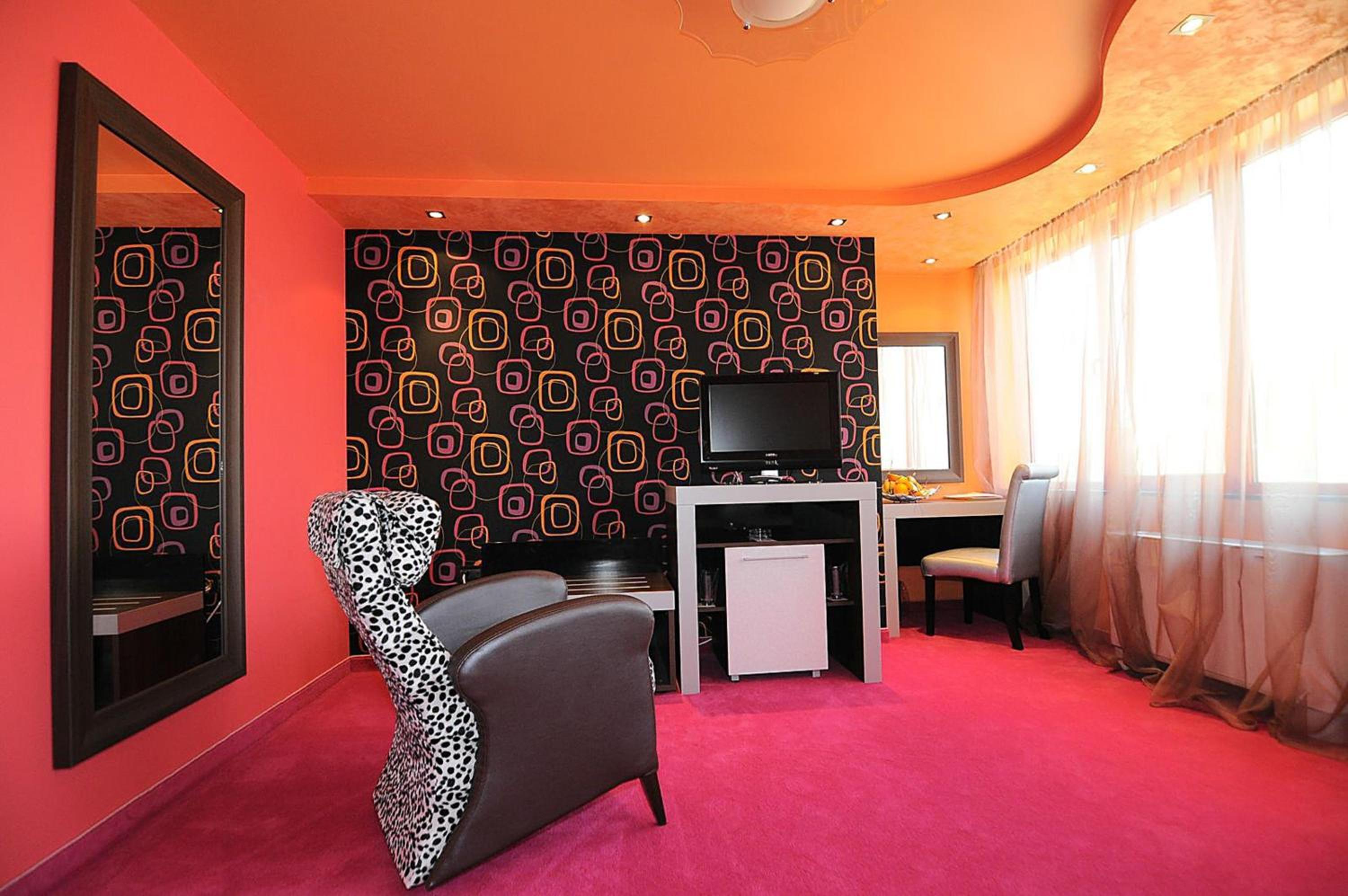 Business Apartment - Photo 13