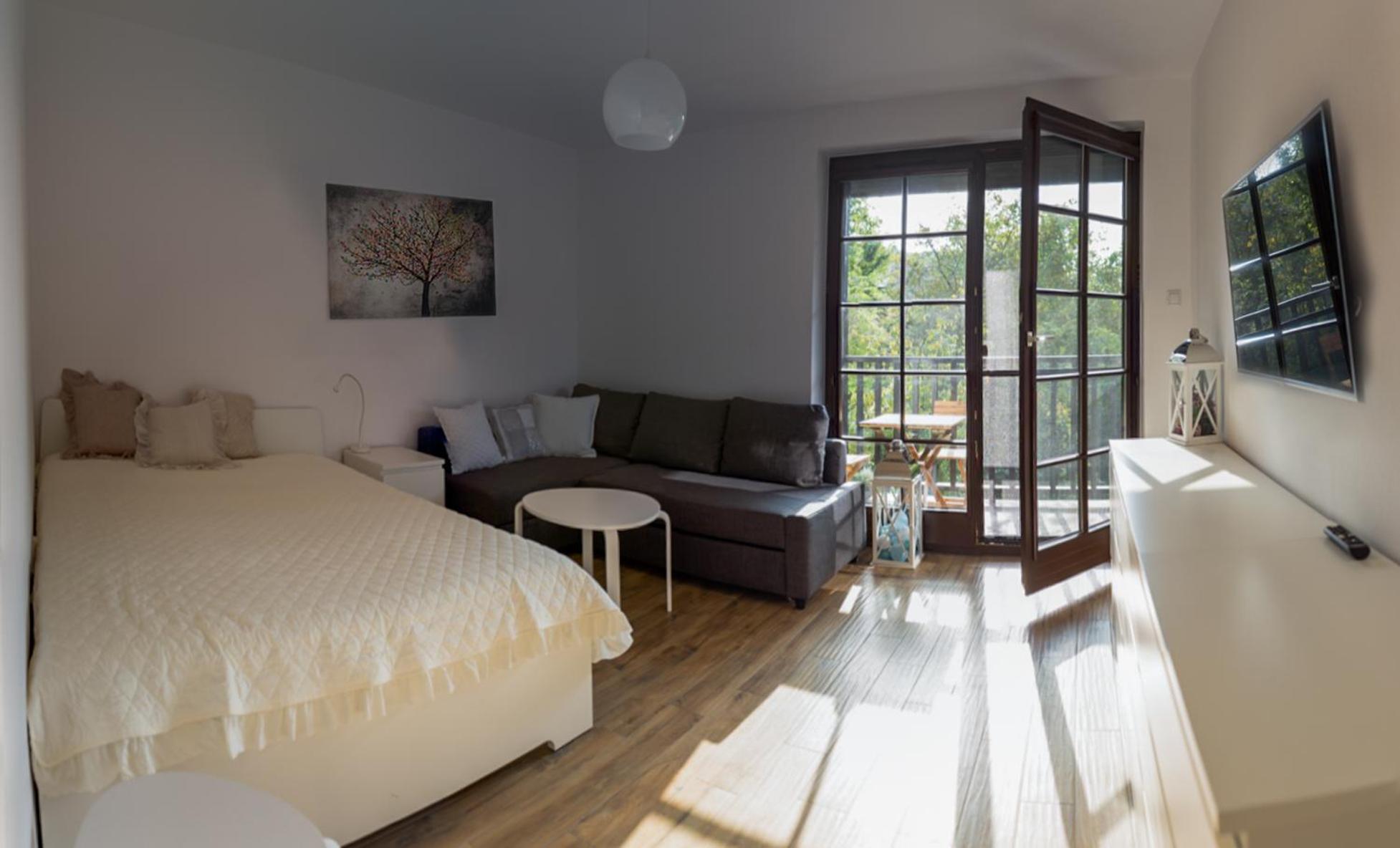 One-Bedroom Apartment