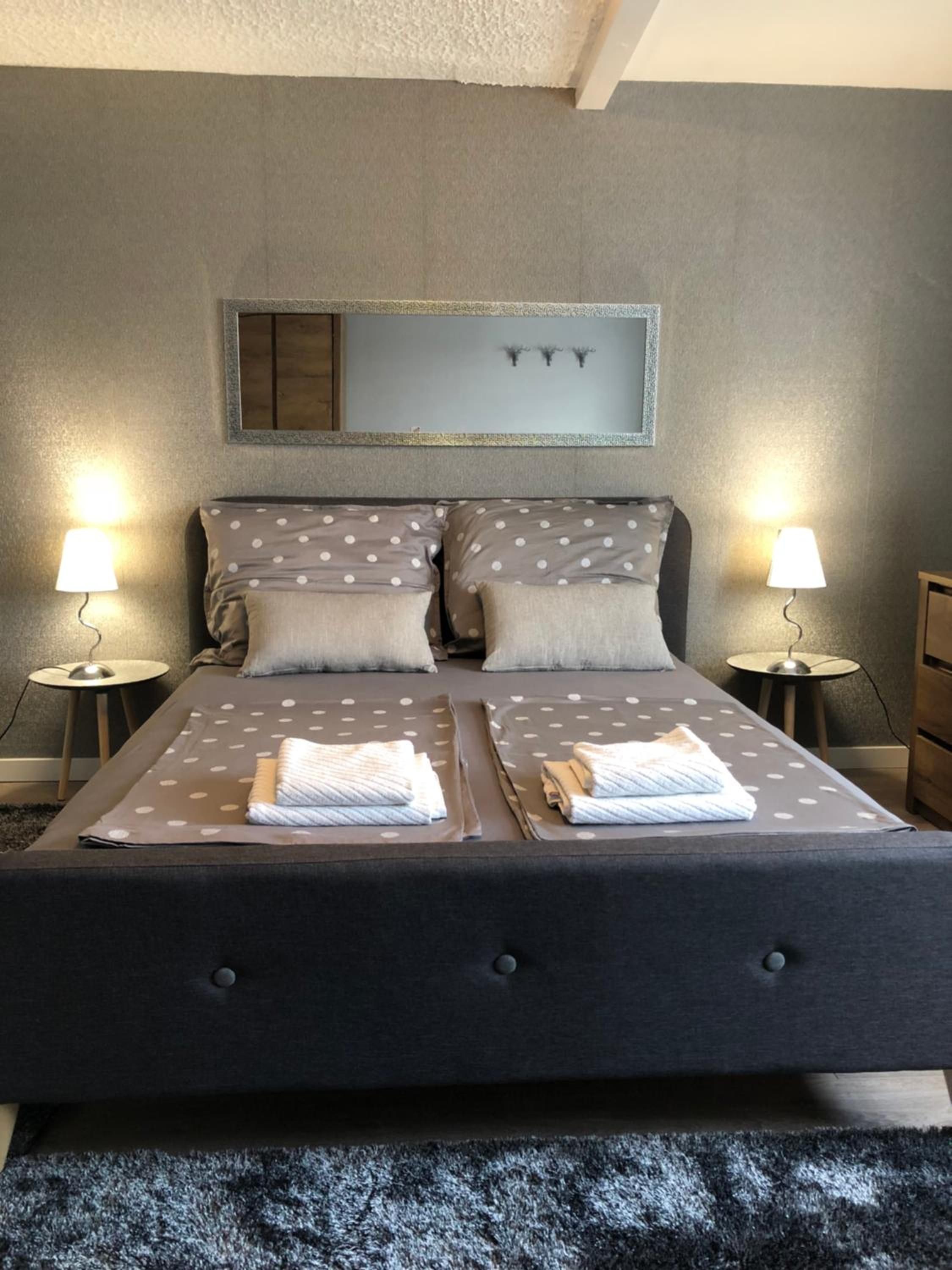 Two-Bedroom Apartment - Photo 3