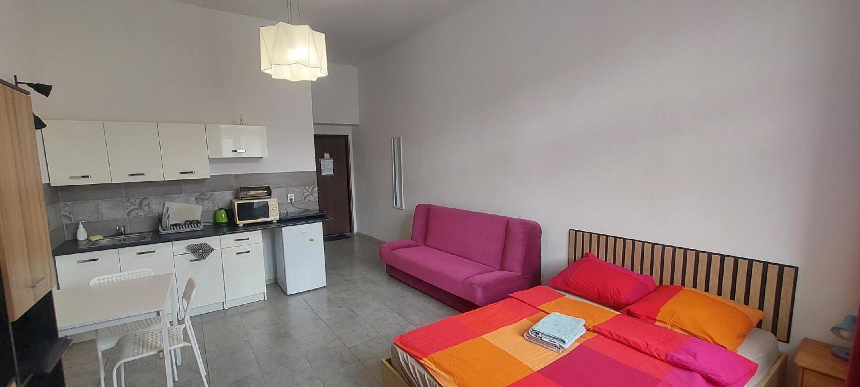 One-Bedroom Apartment