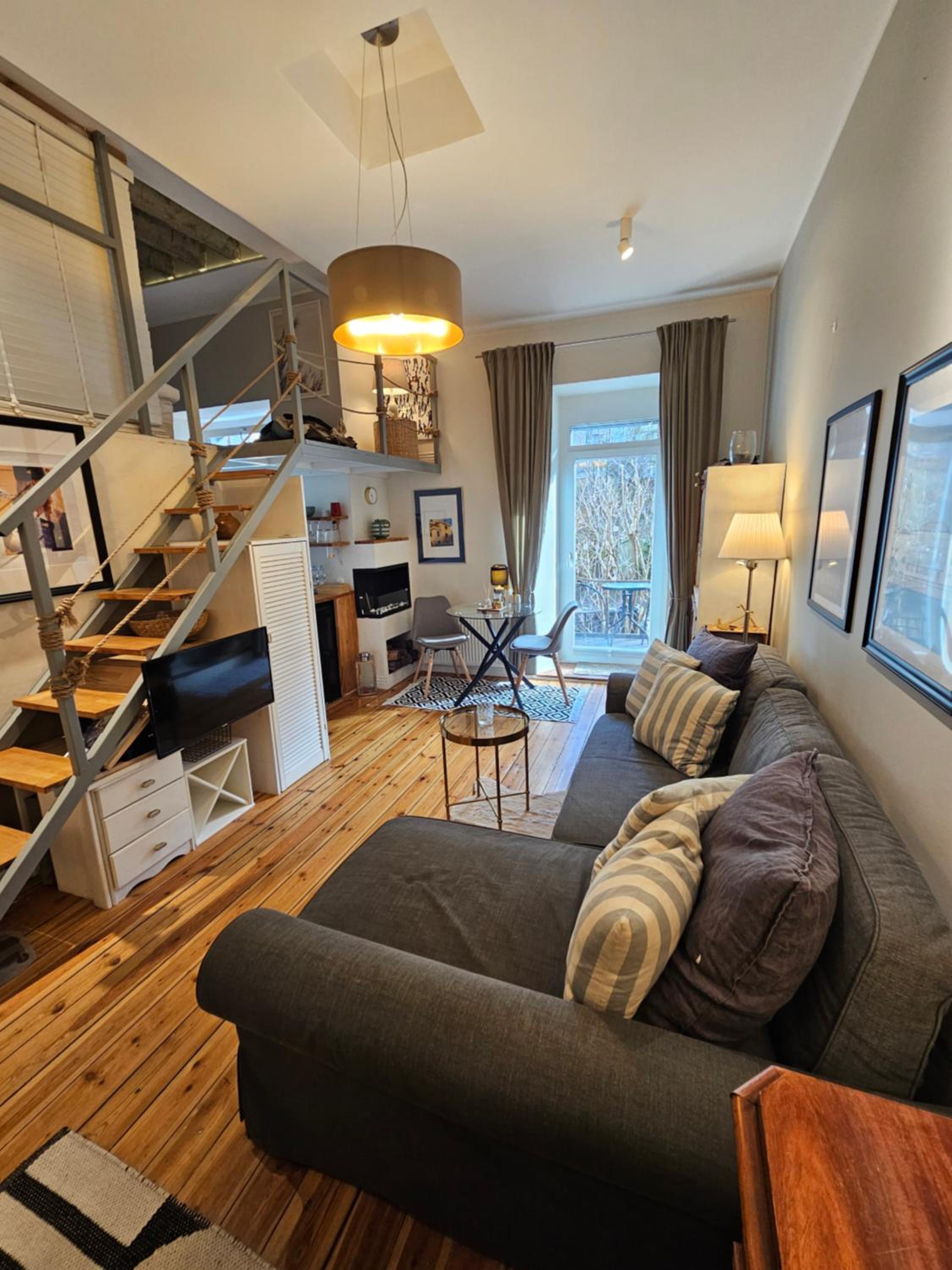 One-Bedroom Apartment