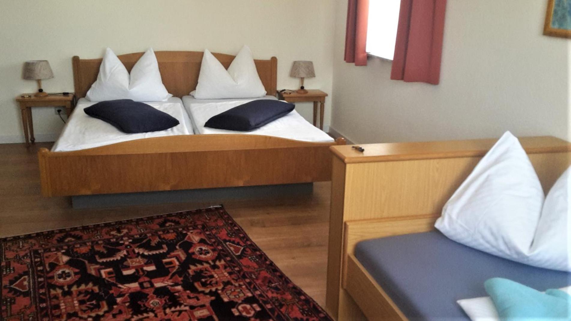 Superior King Room - Photo 9