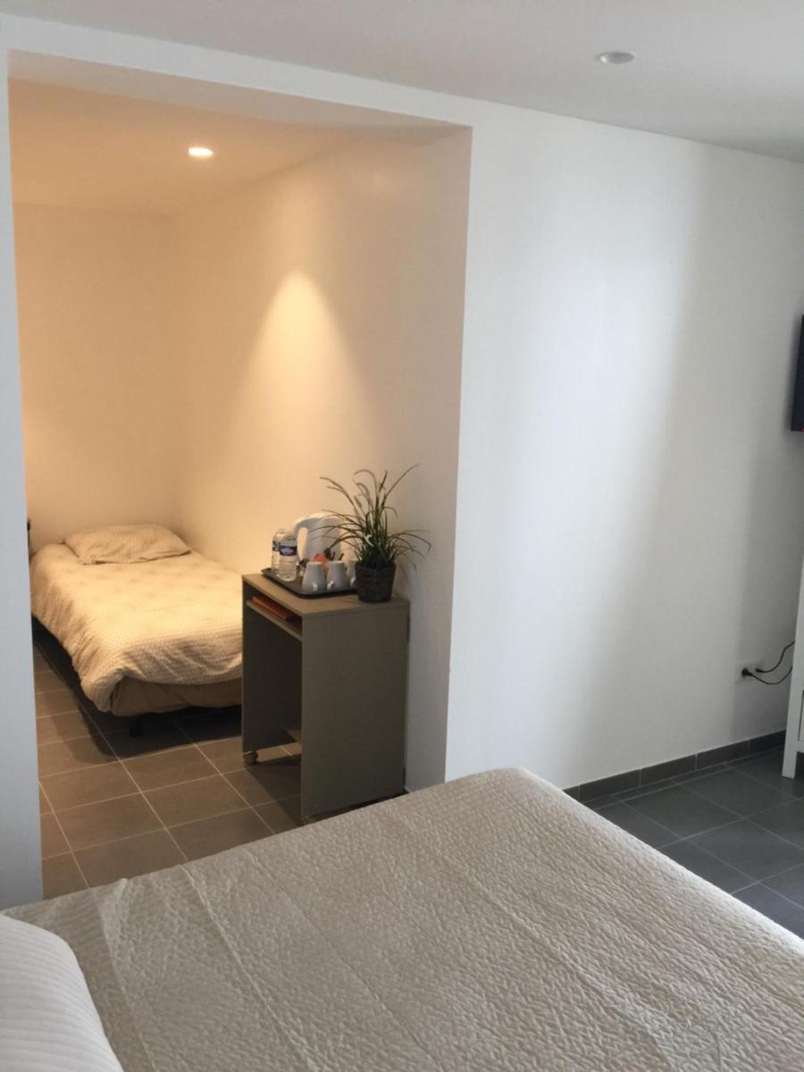 Superior Quadruple Room with Sea View photo 2