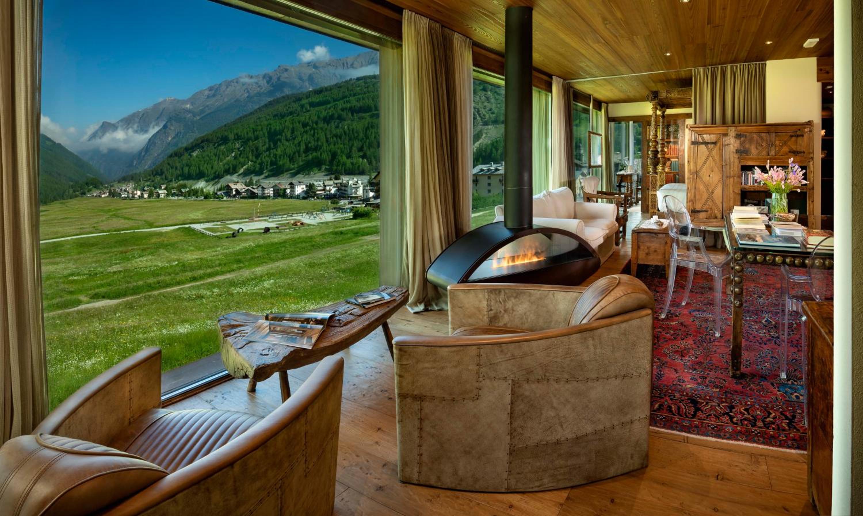 Executive King Suite - Photo 2