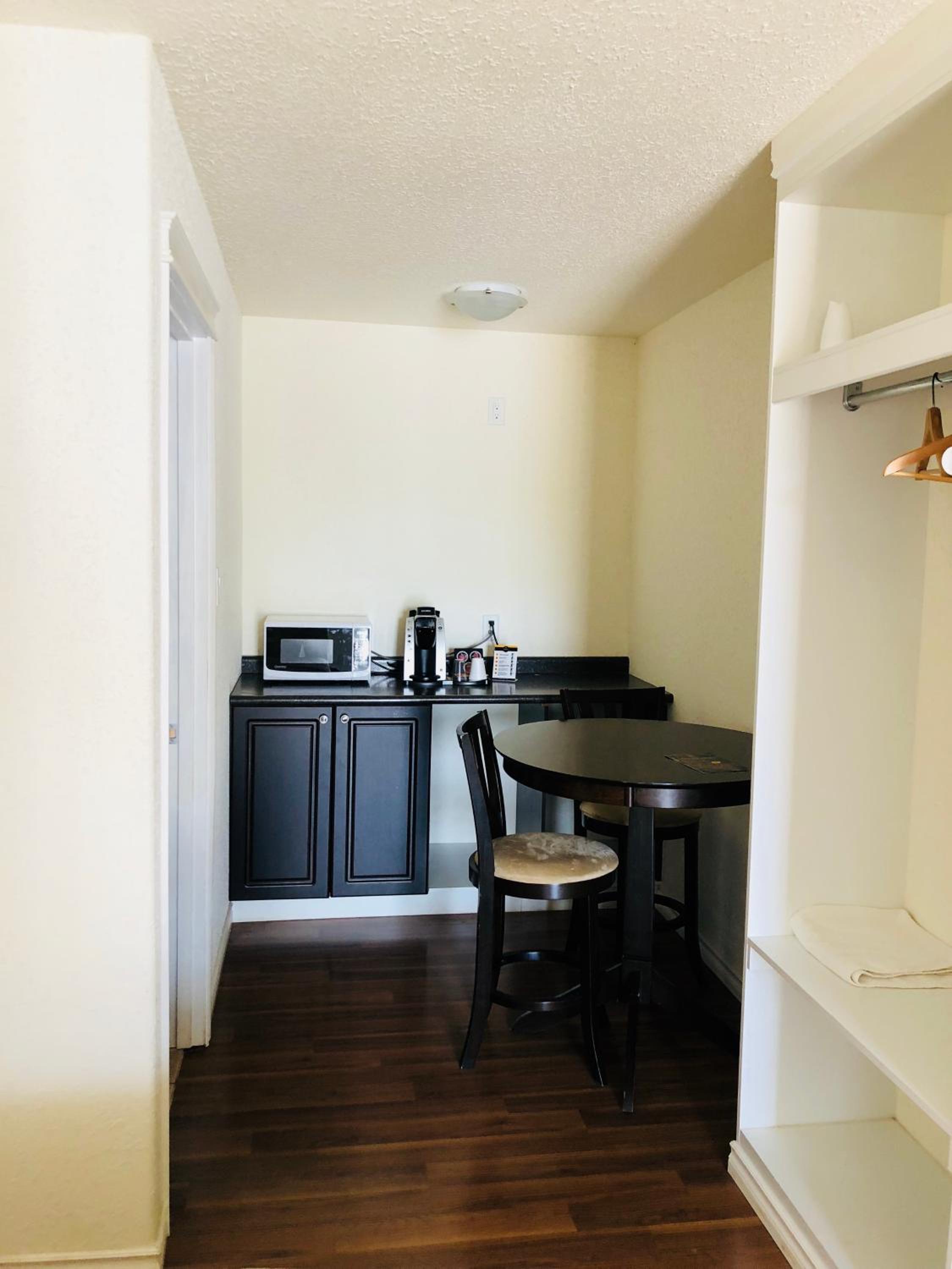Single Room photo 2