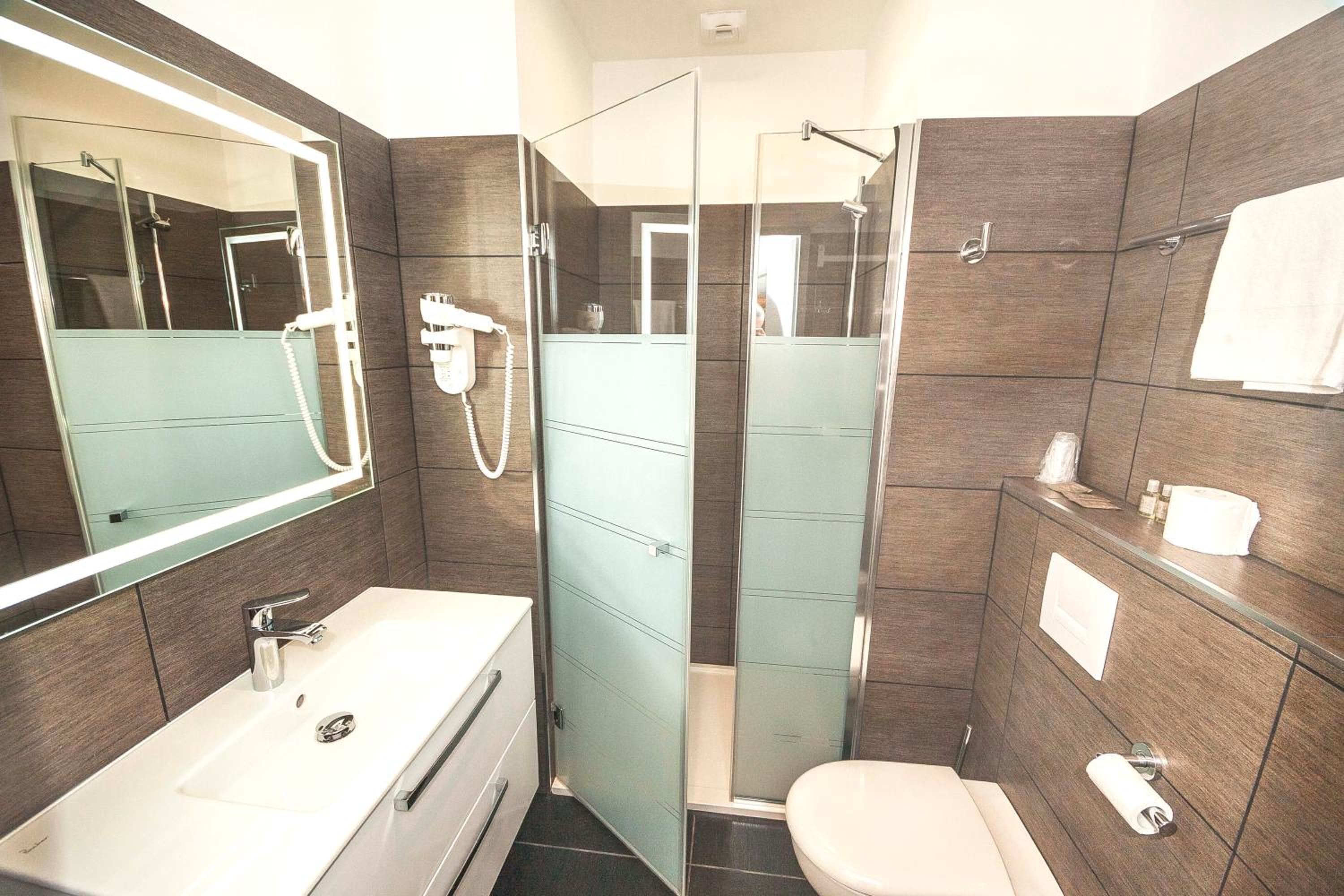 Double Room - Photo 2