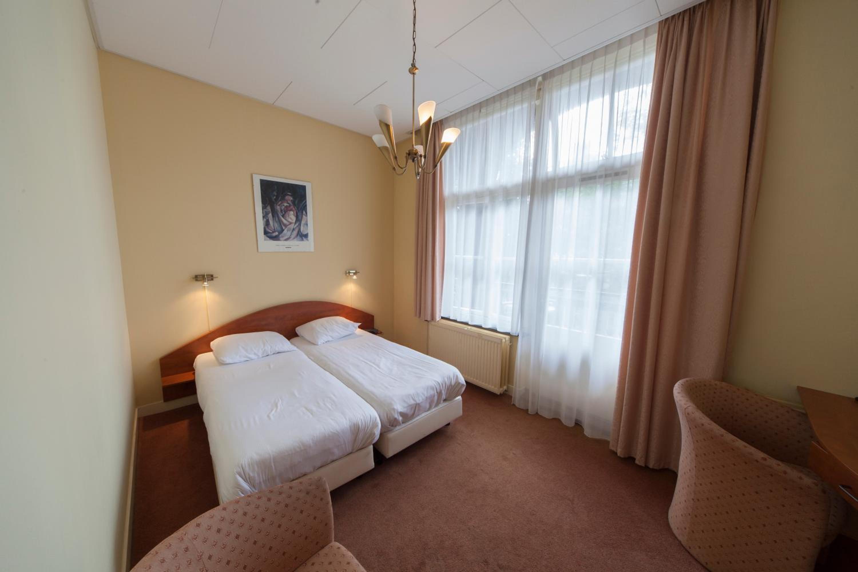 Standard Double Room - Photo 4