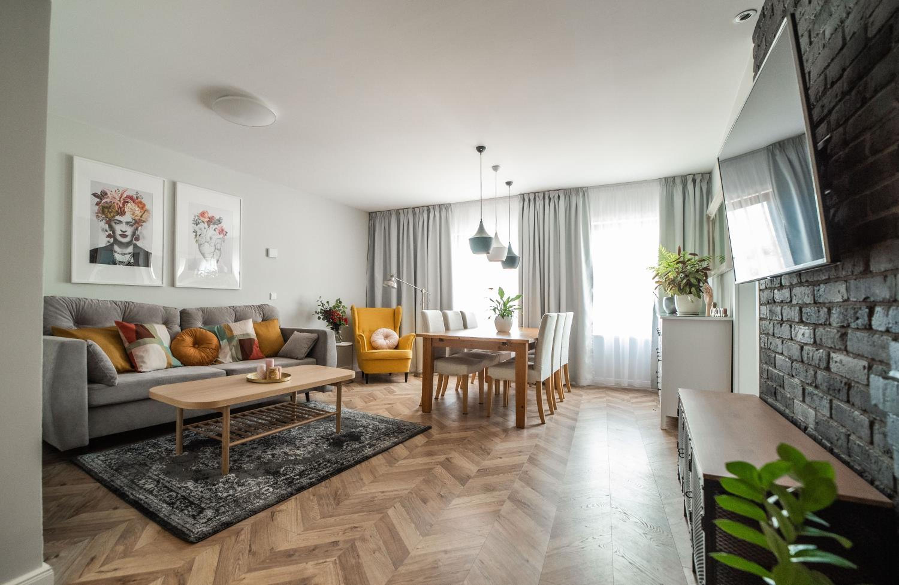 One-Bedroom Apartment