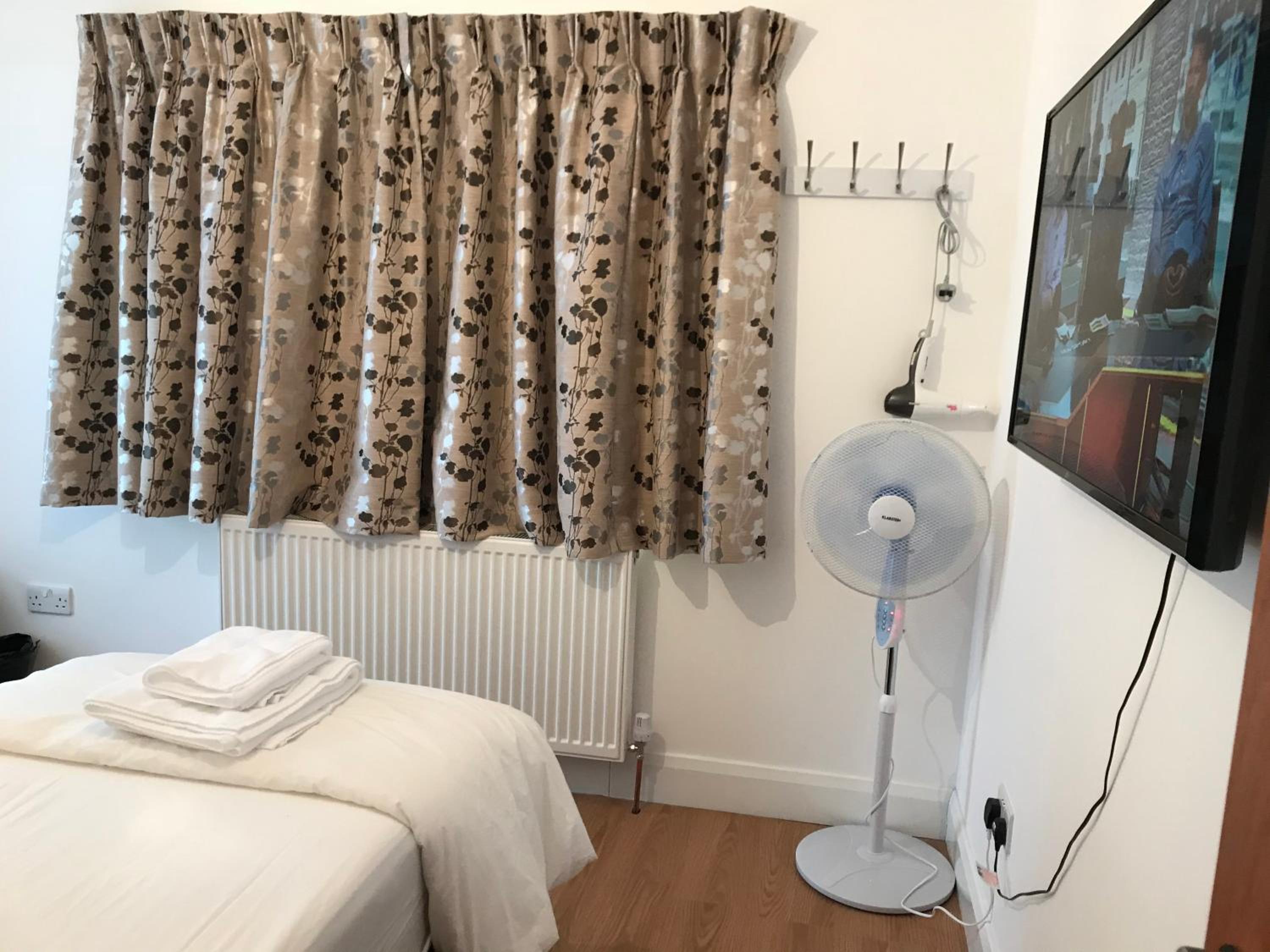 Double or Twin Room with Private Bathroom