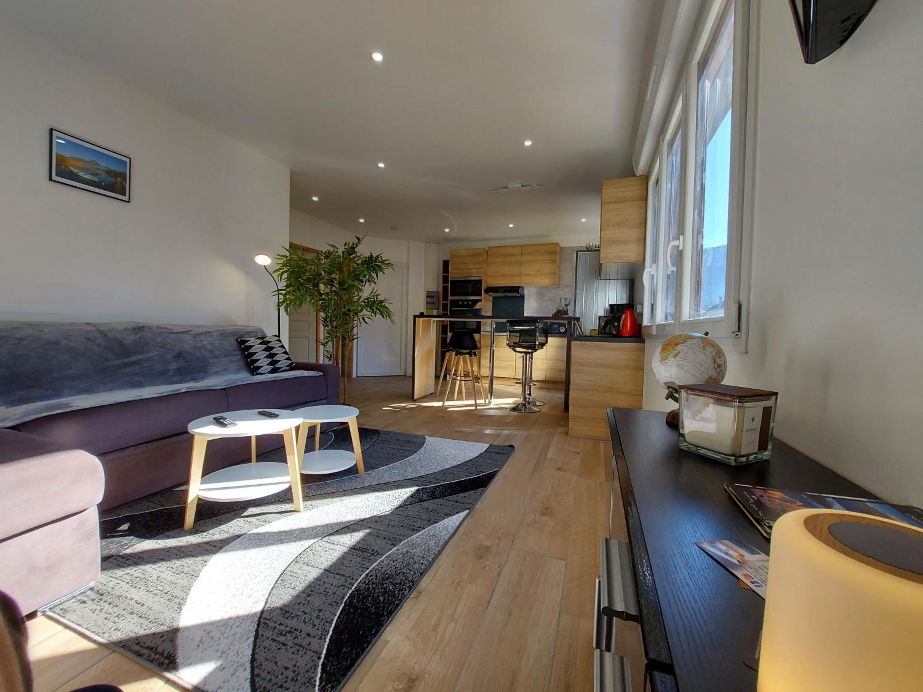 One-Bedroom Apartment