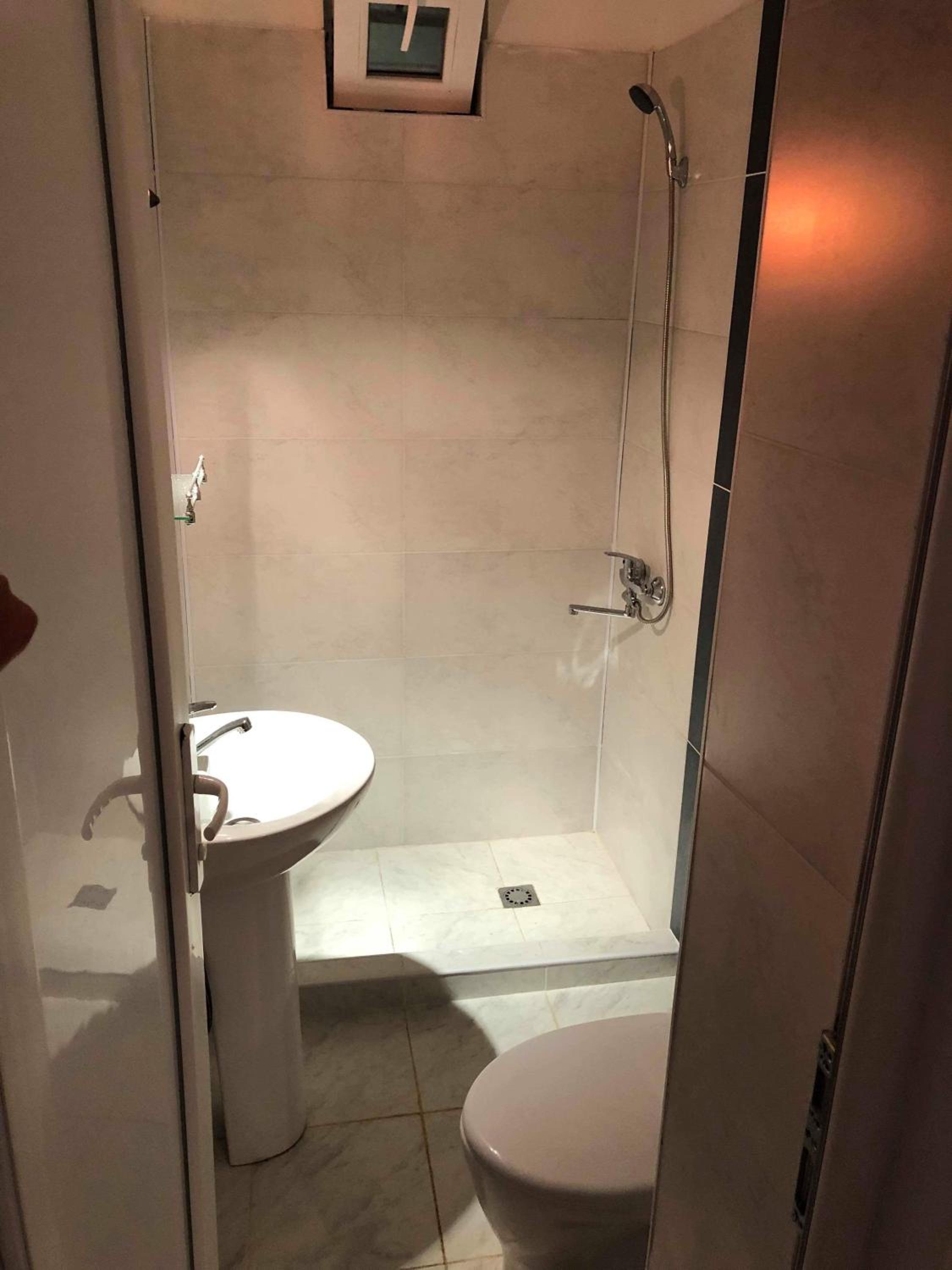 Triple Room with Private Bathroom photo 2