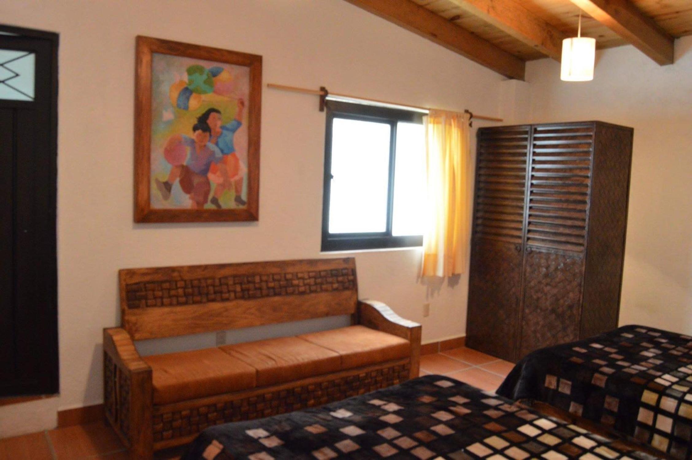 Apartment with Mountain View - Photo 8