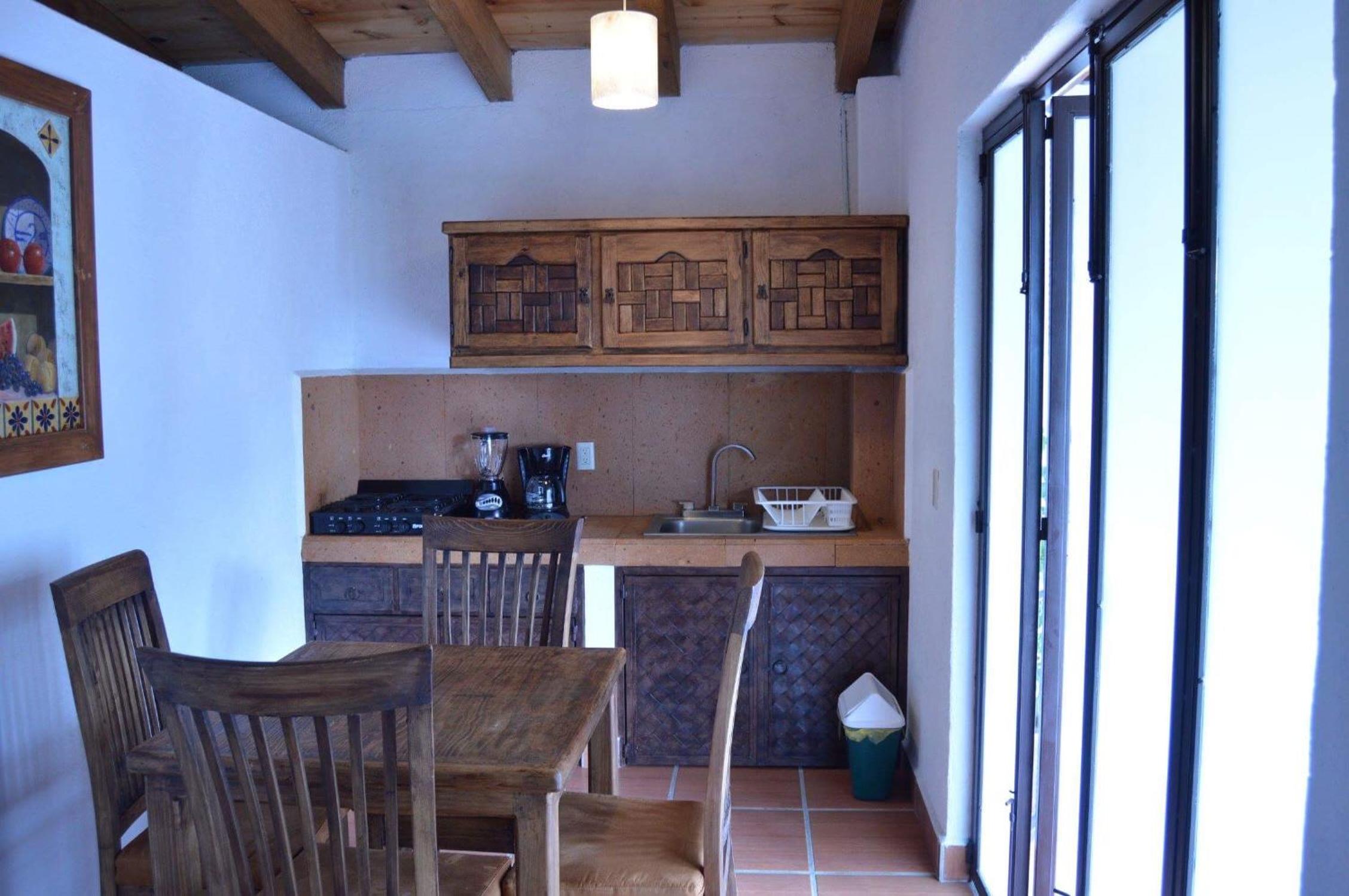 Apartment with Mountain View - Photo 10